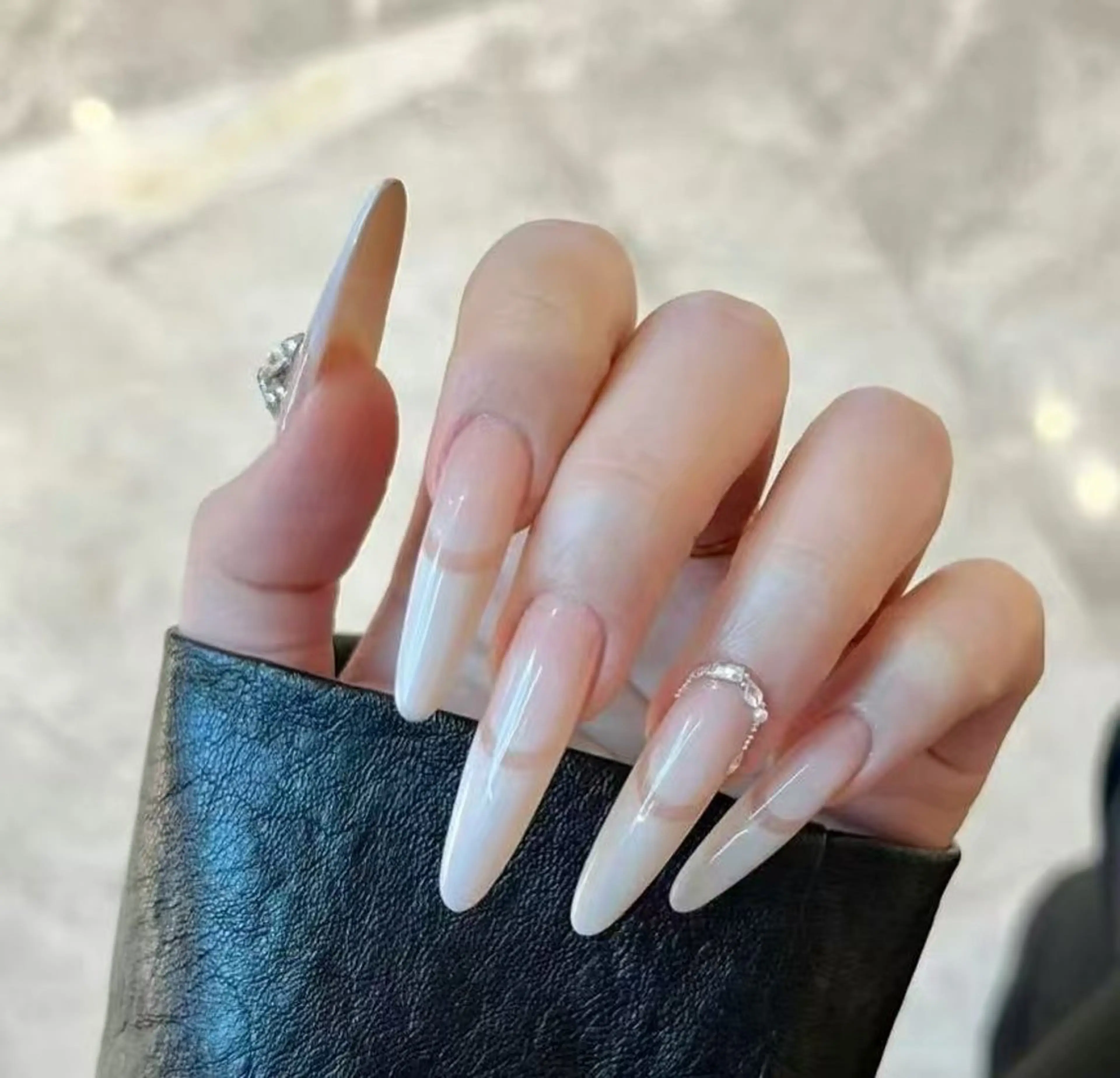 ネイル オーロラネイル フラワーネイル フットネイル フレンチネイル ジェルネイル ハンドネイル BabyYouMi ねねのネイルデザイン