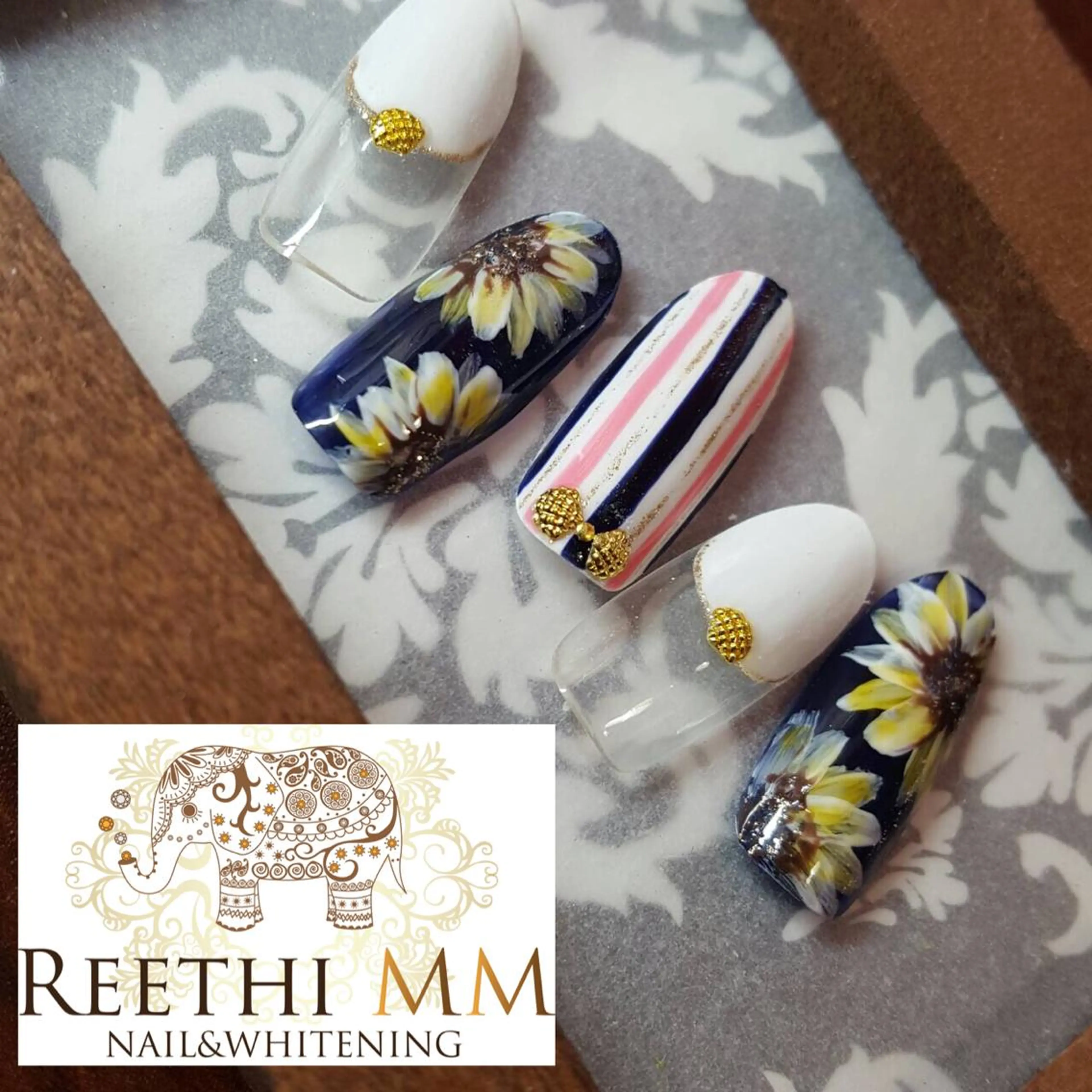 ネイル ネイリスト riiisaのネイルデザイン