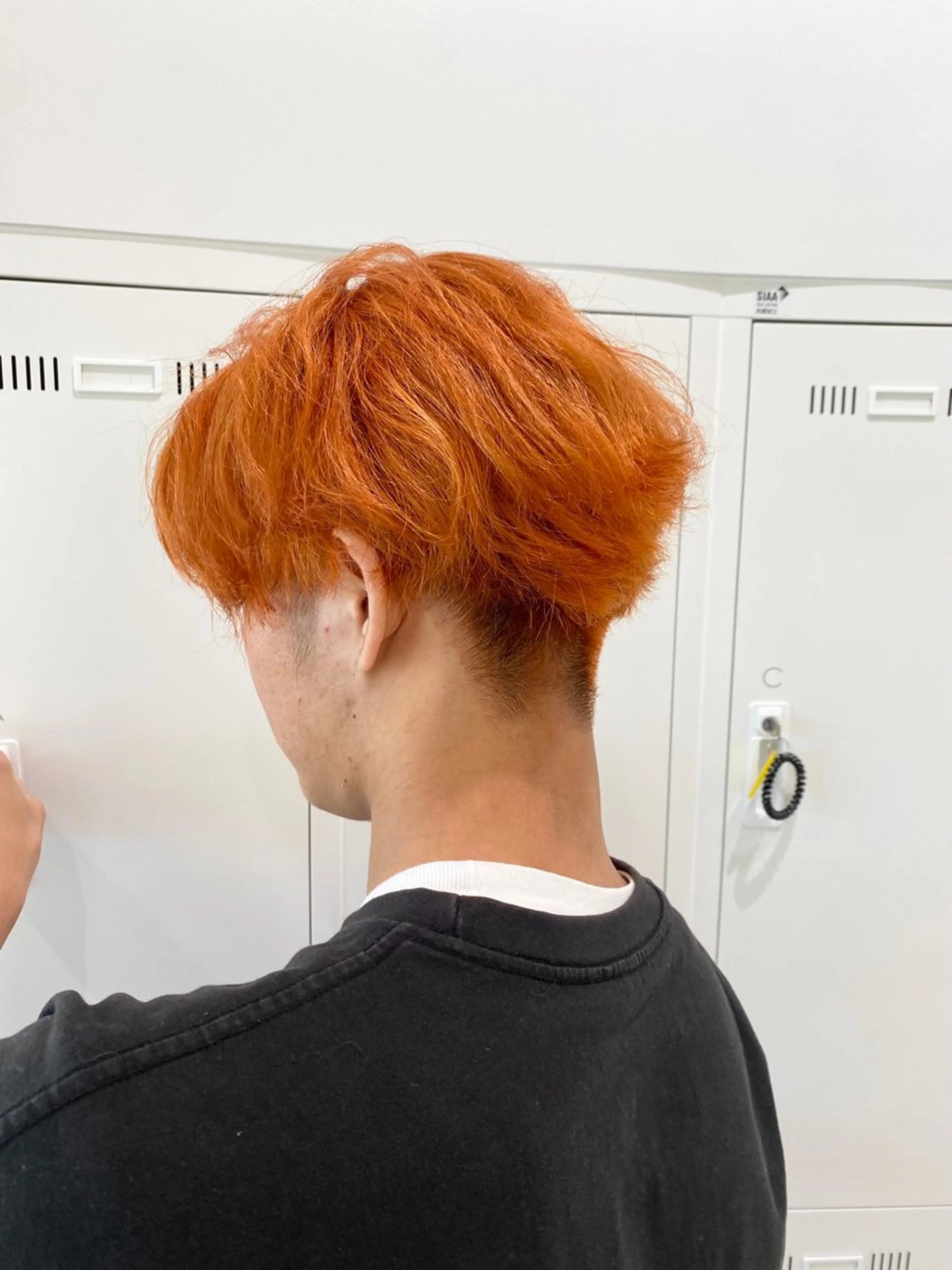 ショート カラー ブリーチ オレンジ 垢抜け/レイヤー/ ハイトーン/アスナのヘアスタイル