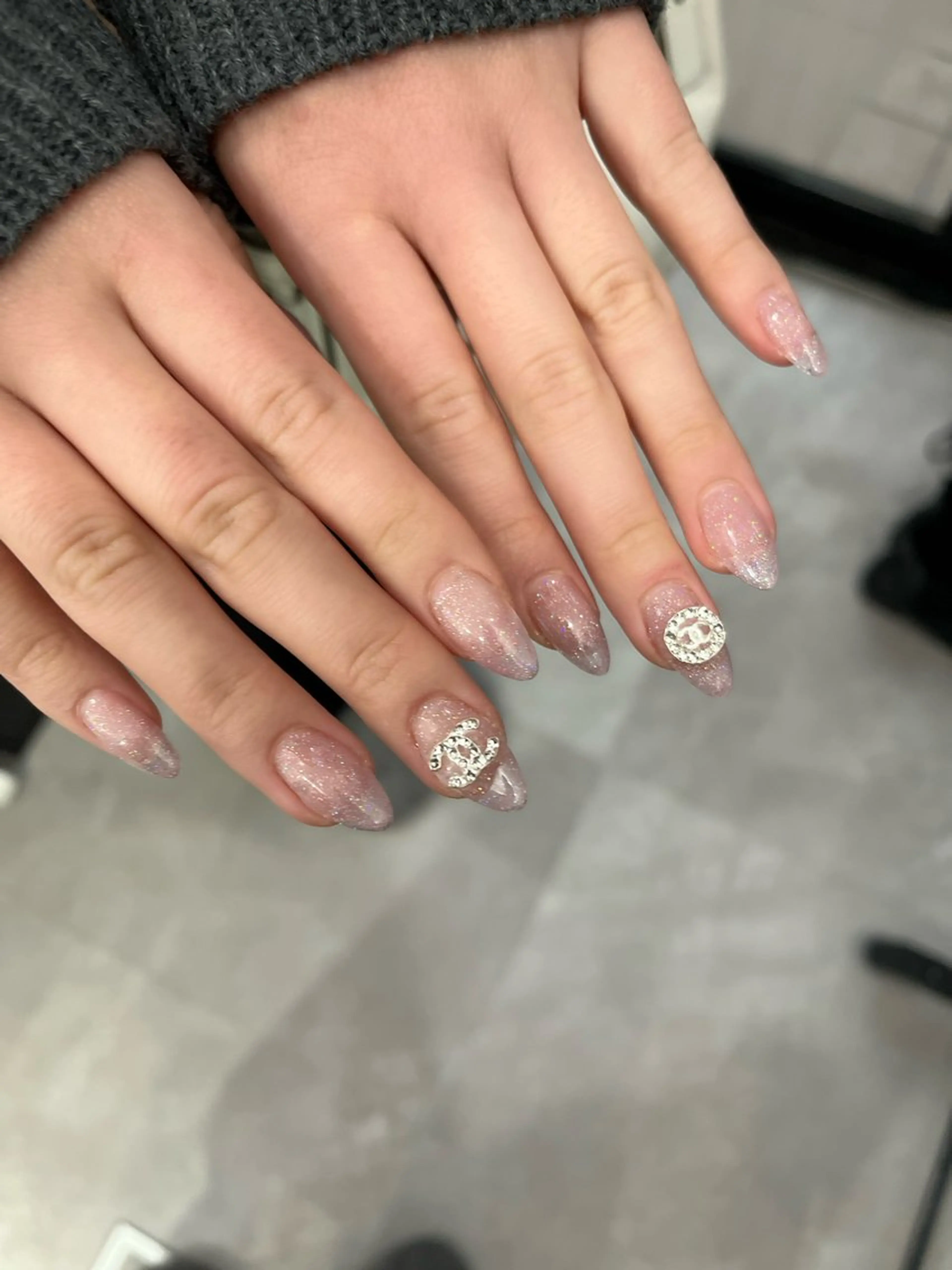 ネイル 鈴木 愛理のネイルデザイン