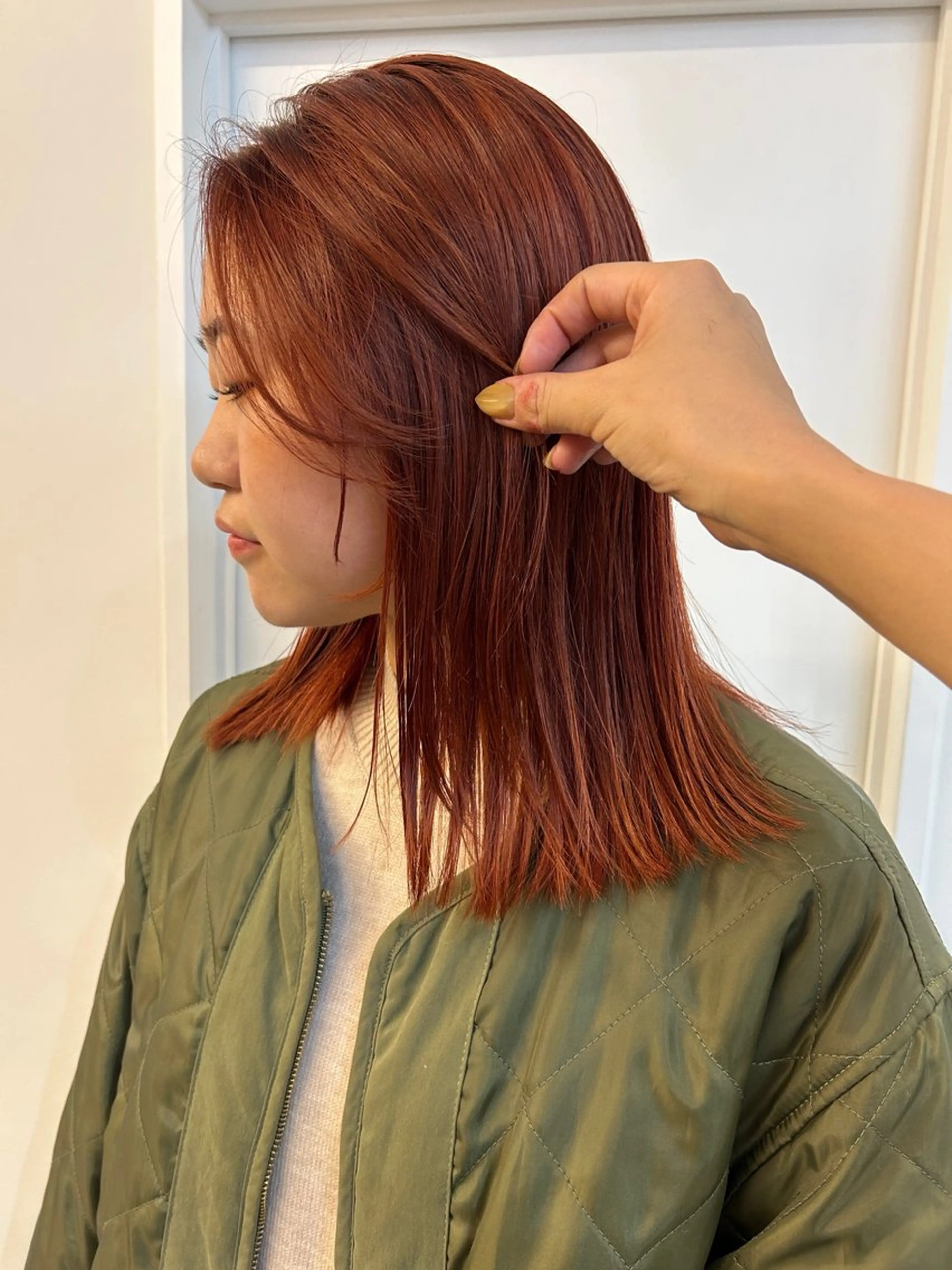 ミディアム レイヤーカット/ 透明感カラーmikuのヘアスタイル