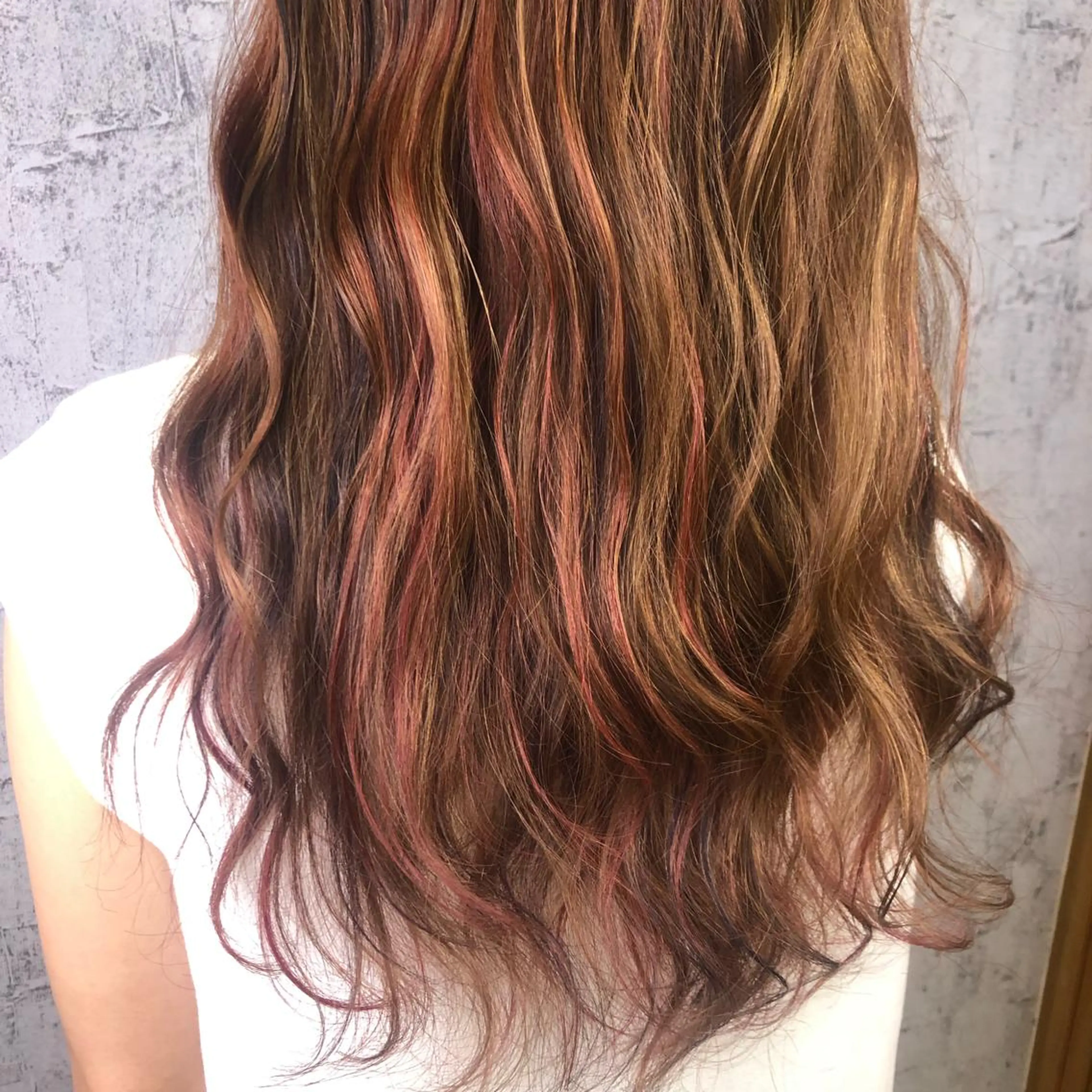 ロング カラー ベージュカラー イルミナカラー ピンクカラー パープルカラー シアーベージュ ベージュ/インナー カラー🤍Rieのヘアスタイル