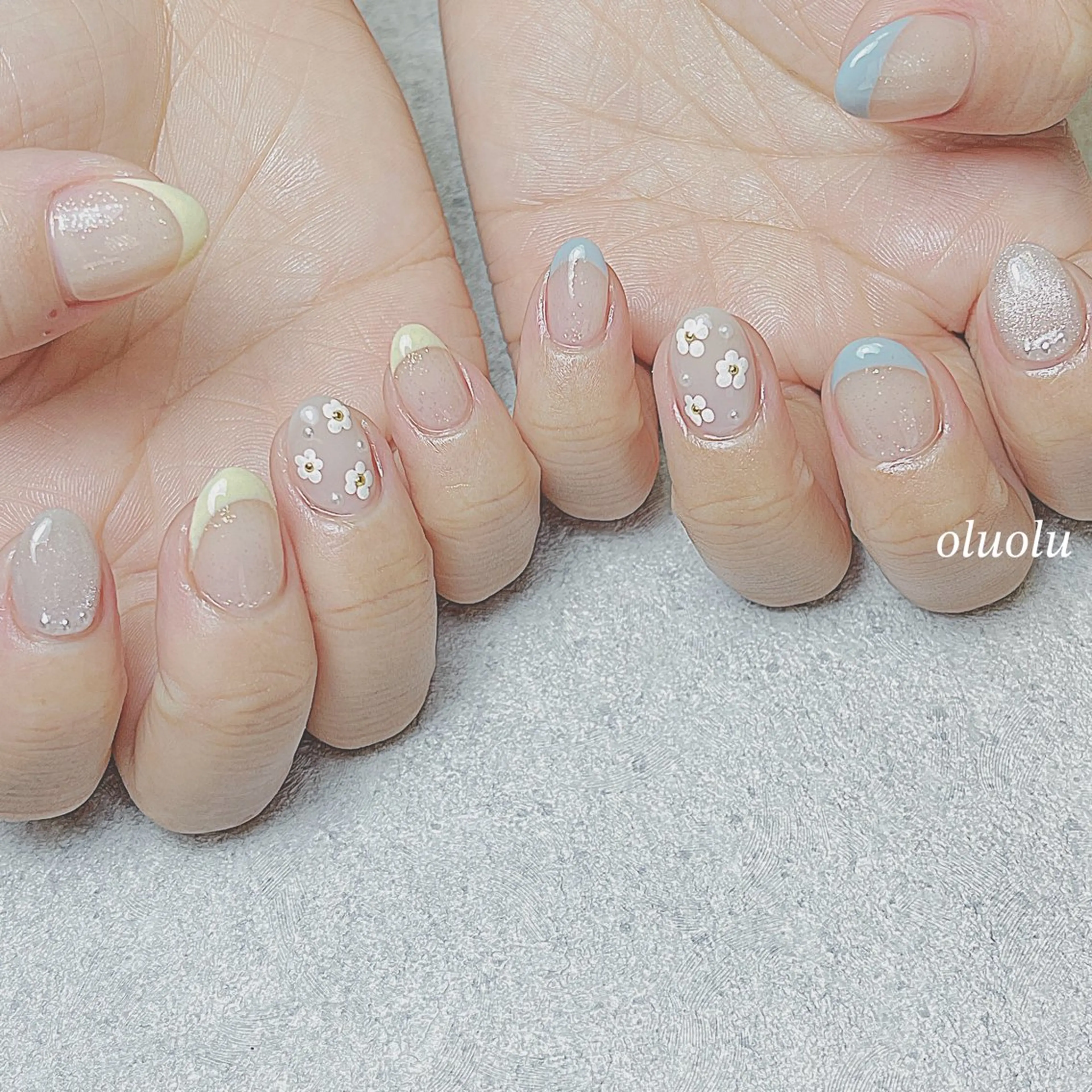 ネイル アートネイル ドット フラワーネイル フットネイル フレンチネイル ハンドネイル 大村 紬華のネイルデザイン