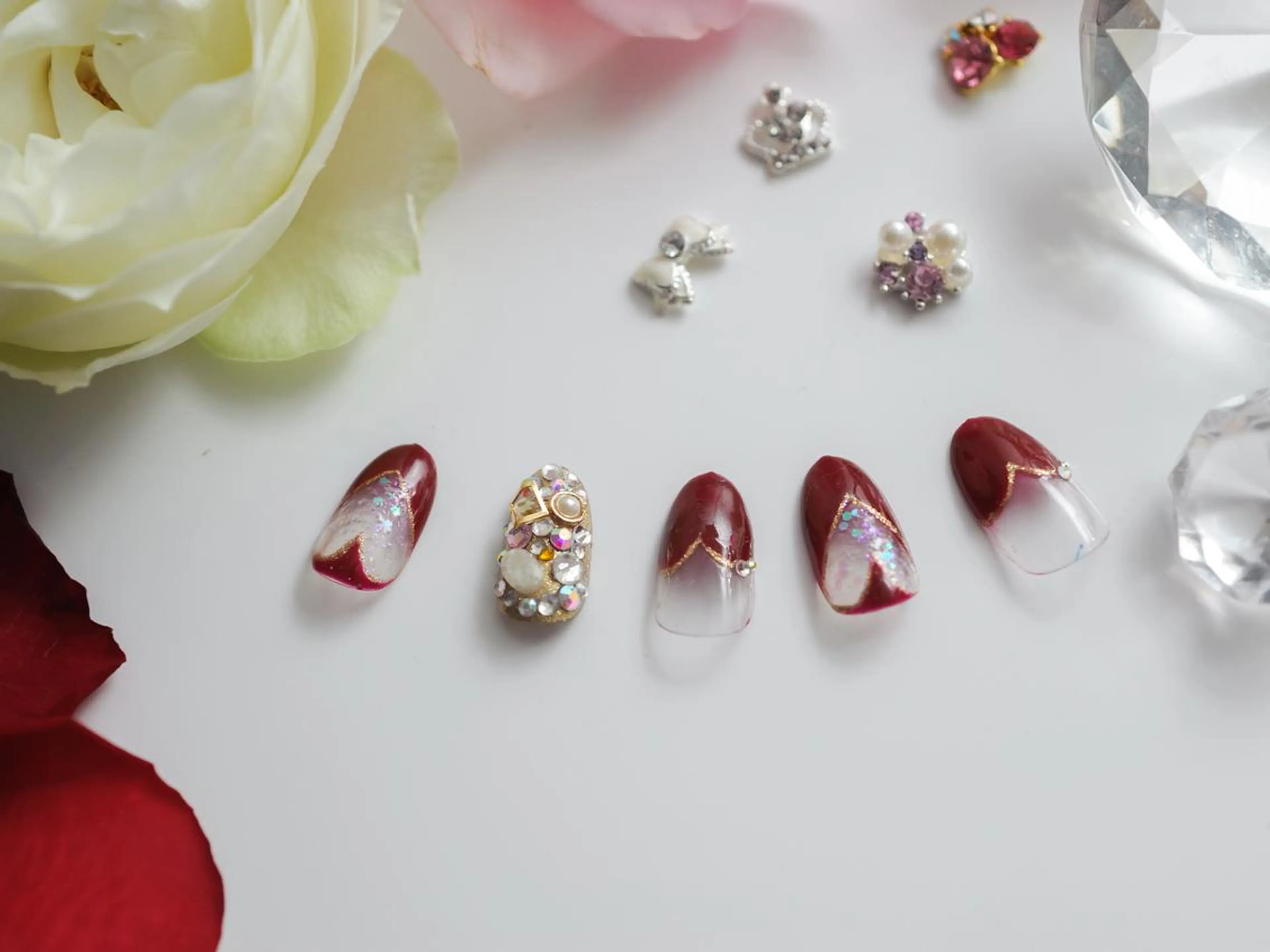 ミディアム ハンドネイル ハンドケア 💎ビューティサロン 湘南　RIRAN💎のネイルデザイン