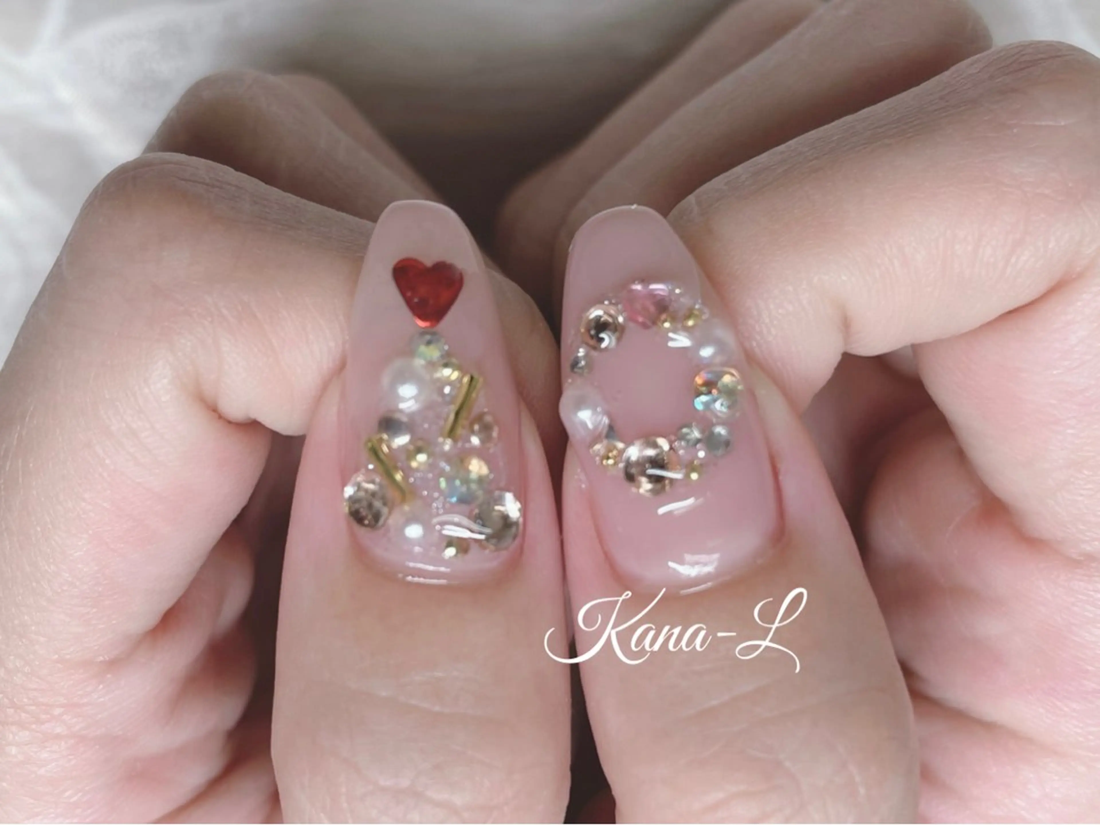 ネイル ジェルネイル キラキラネイル パラジェル 冬ネイル クリスマス 芦辺 香奈のネイルデザイン