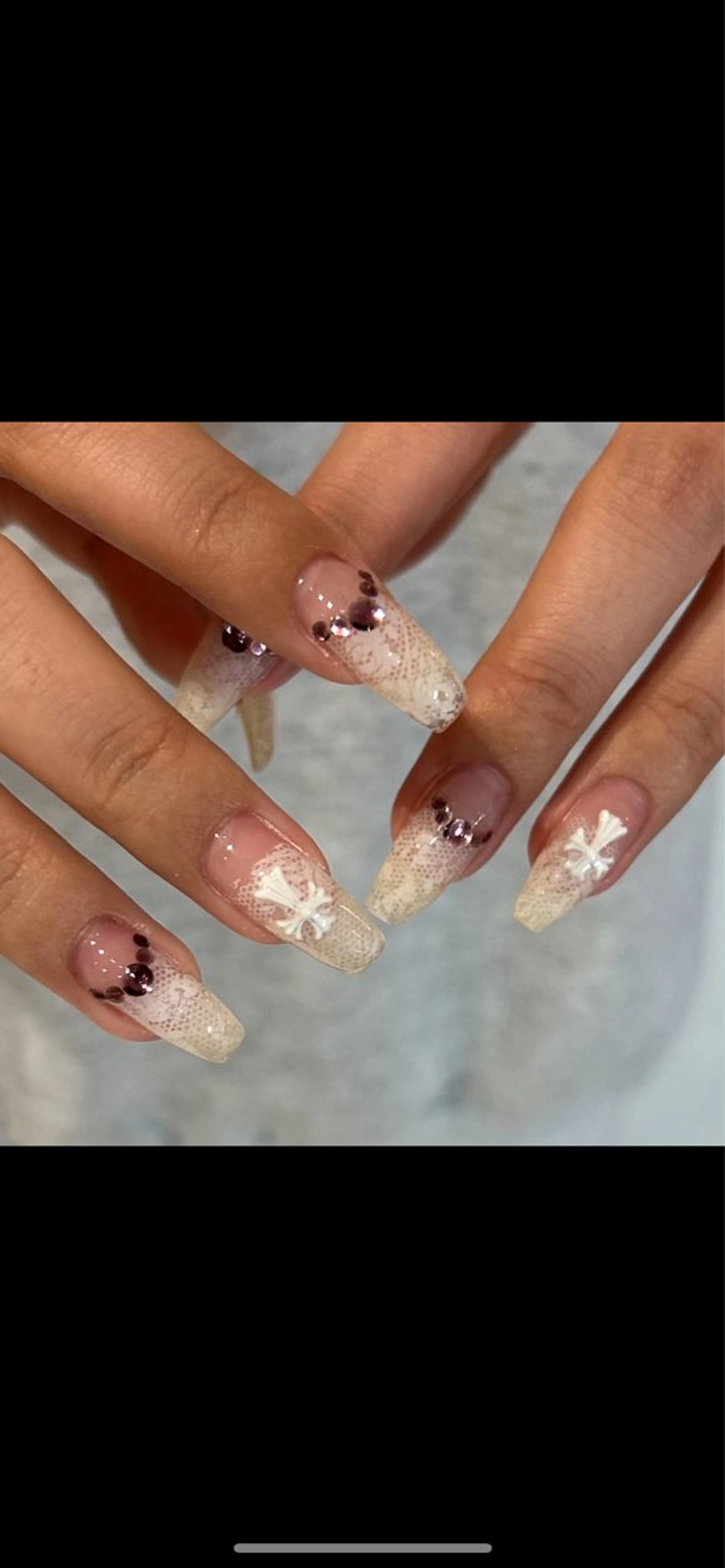 ネイル レース ストーンネイル Chipieee manamiのネイルデザイン