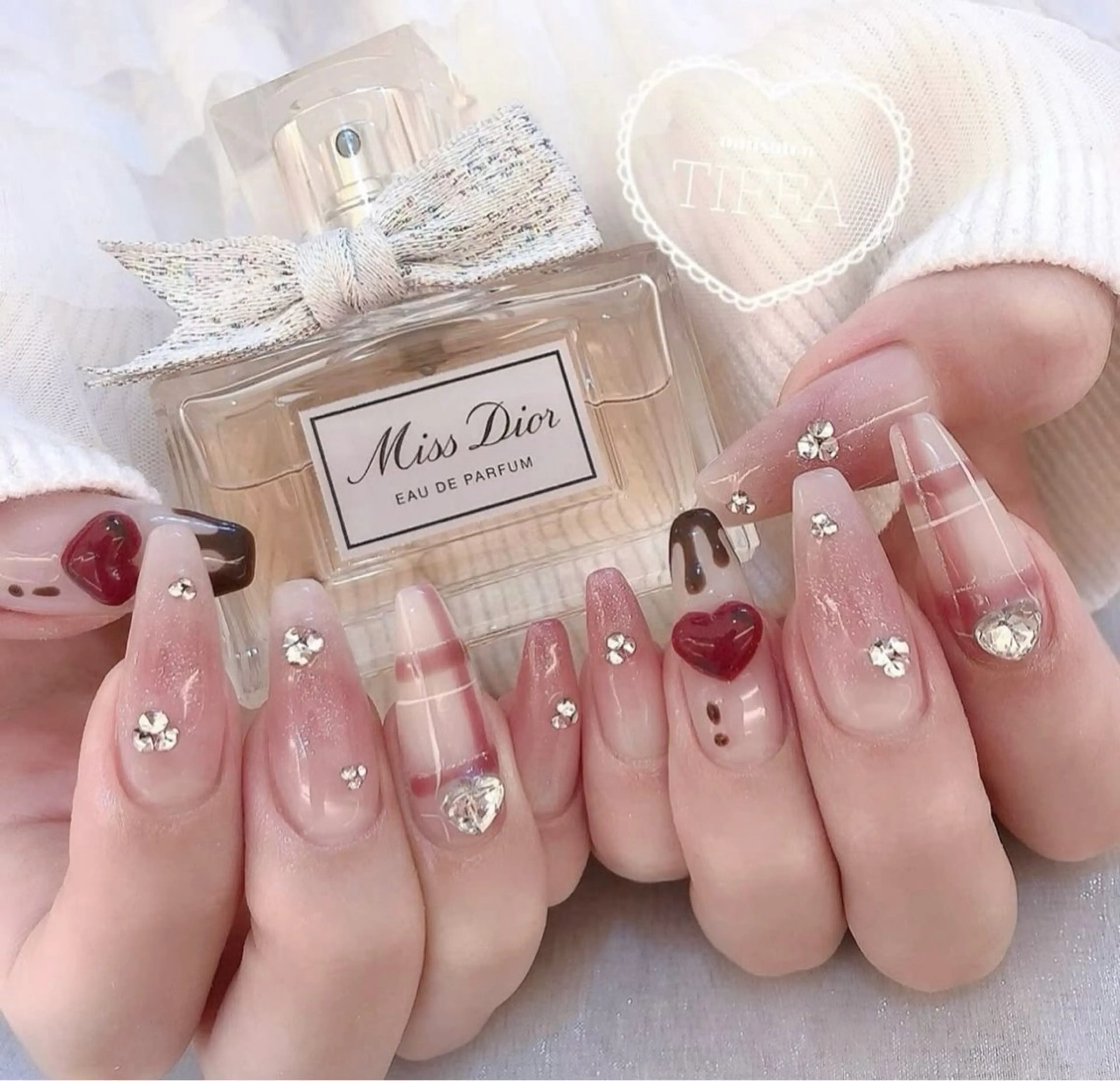 ネイル アートネイル 長さ出し ジェルネイル マグネットネイル ニュアンスネイル ハンドネイル Cloudy Chan Nailのネイルデザイン