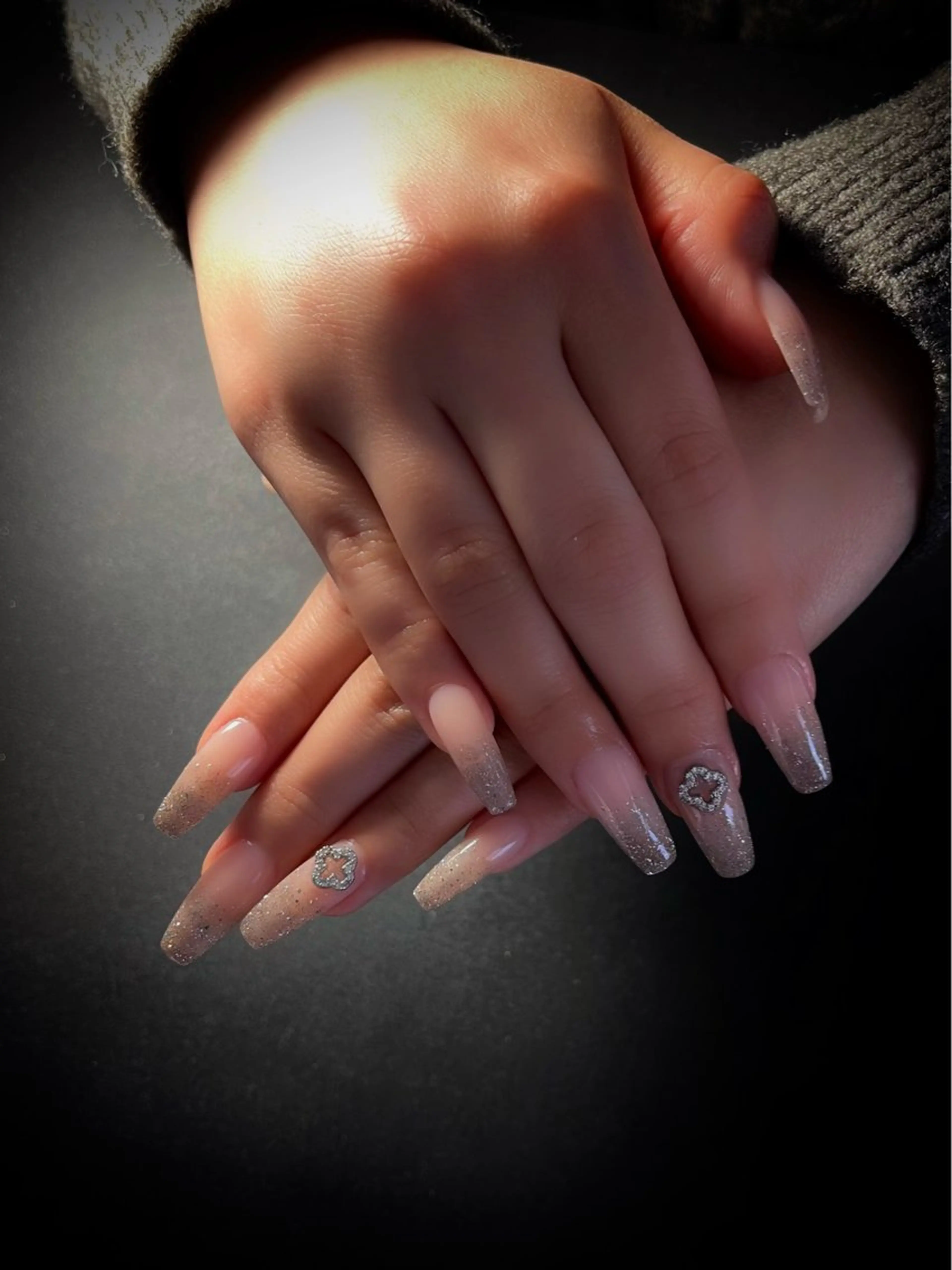 ネイル 長さ出し スカルプネイル ワンホンネイル nine.🦋 YUKOのネイルデザイン