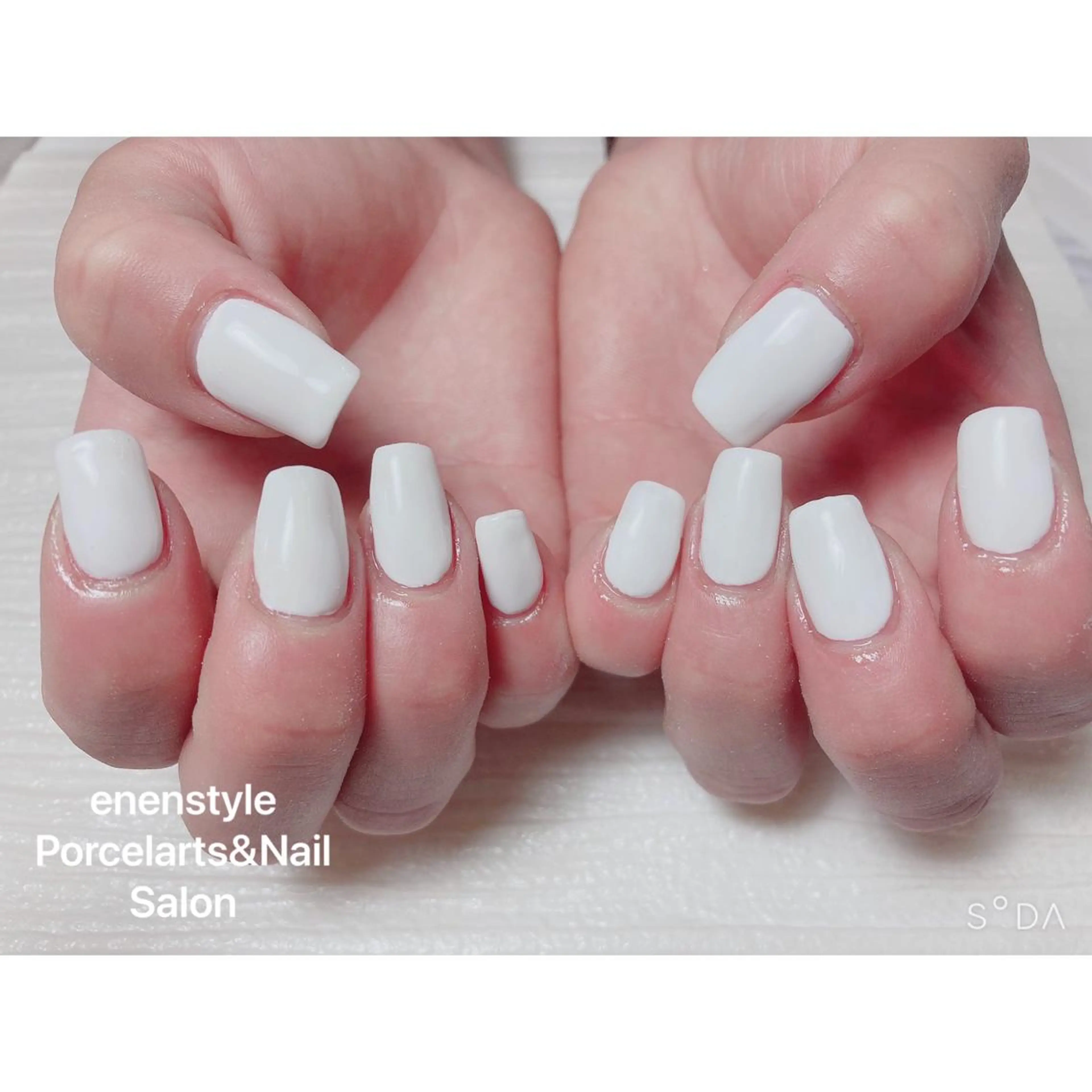 ショート ネイル 👑enen style👑のネイルデザイン