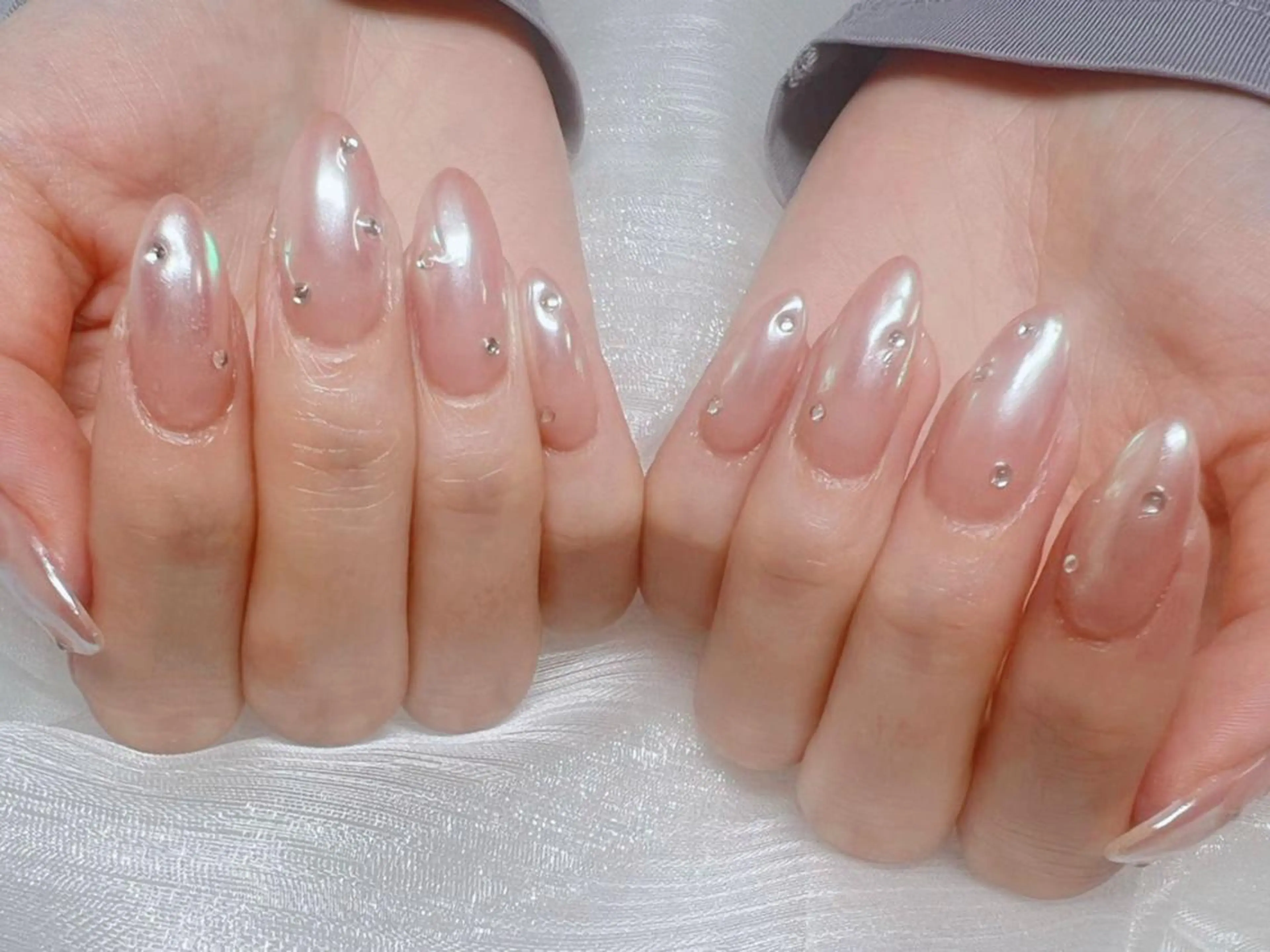 ネイル オーロラネイル 長さ出し フレンチネイル ガーリー キラキラネイル ハンドネイル Lucky nail salonのネイルデザイン