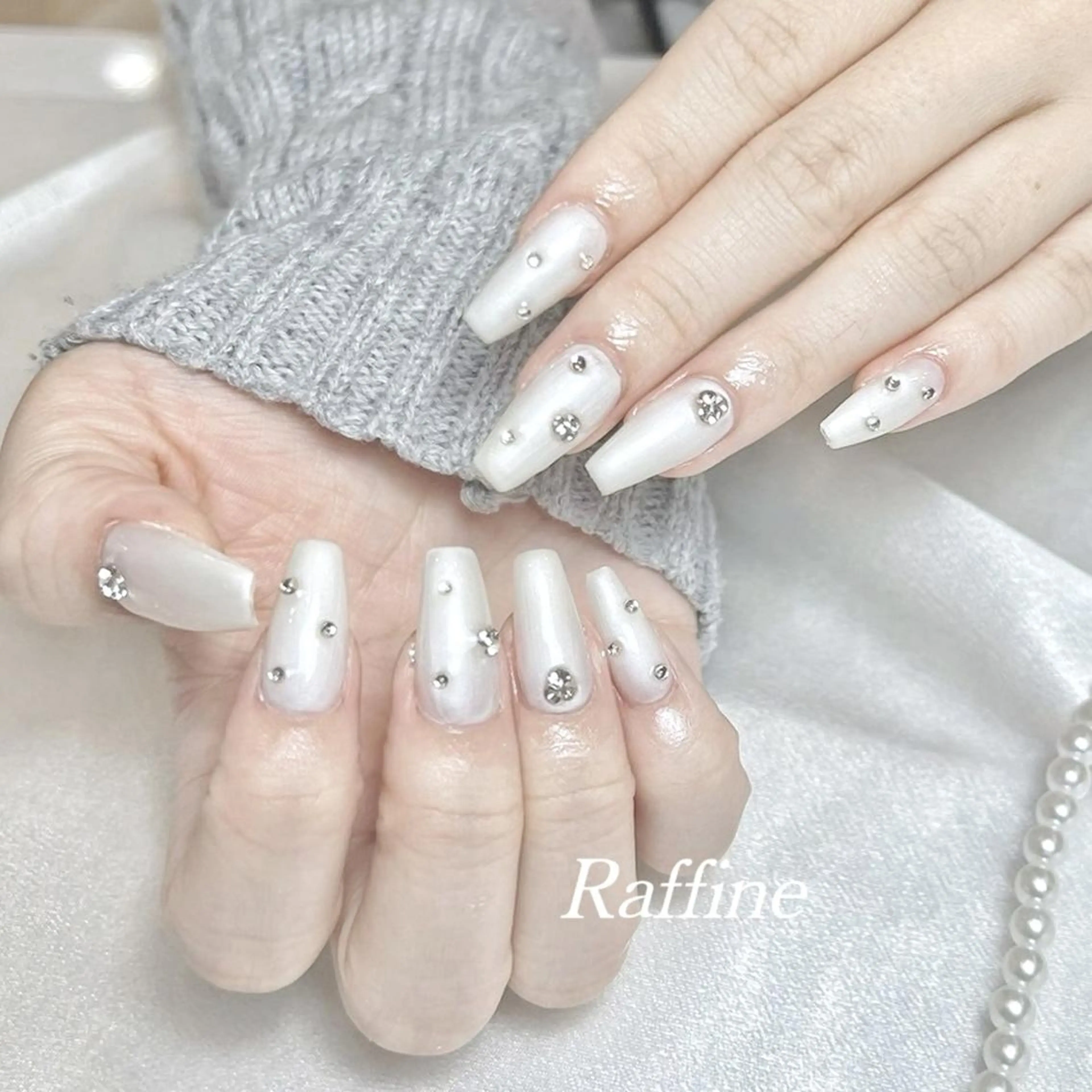 ネイル RAFFINE 月🦋🩵のネイルデザイン