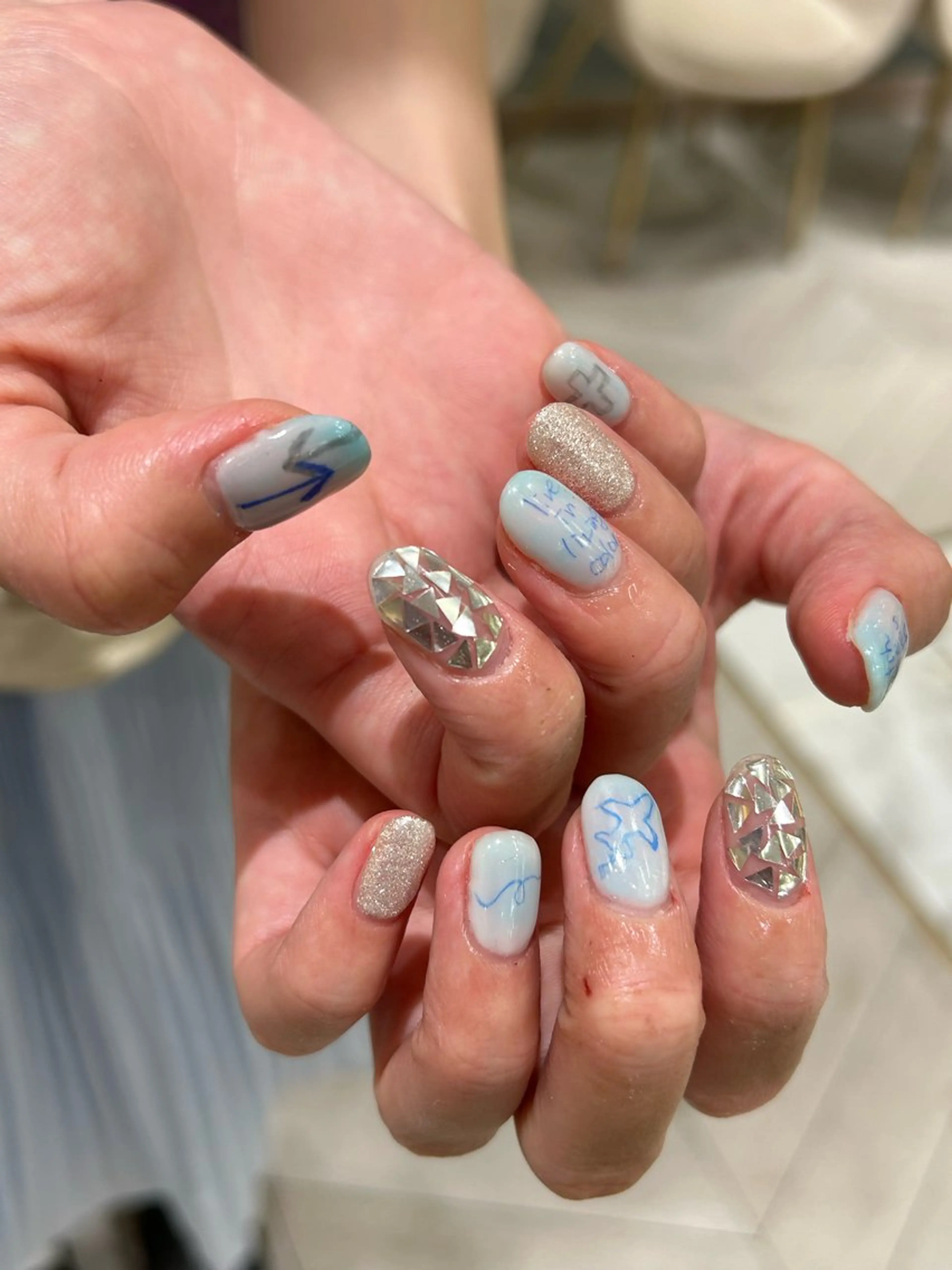 ネイル ꪆৎ平行アーチ ྀི ワカナの眉毛・アイブロウイメージ