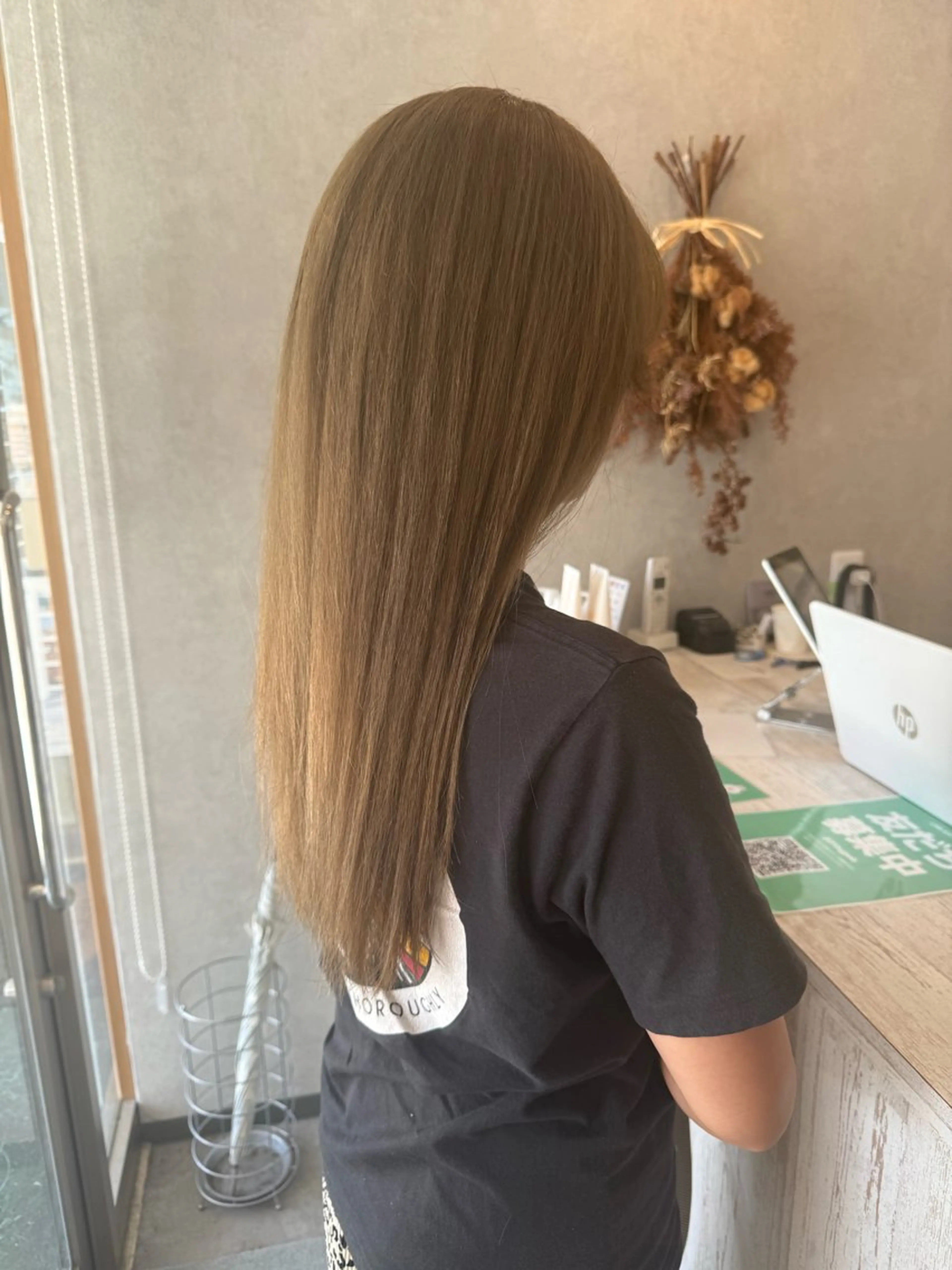 ロング カラー グレージュ ヘアカラー Bish Yanaのヘアスタイル