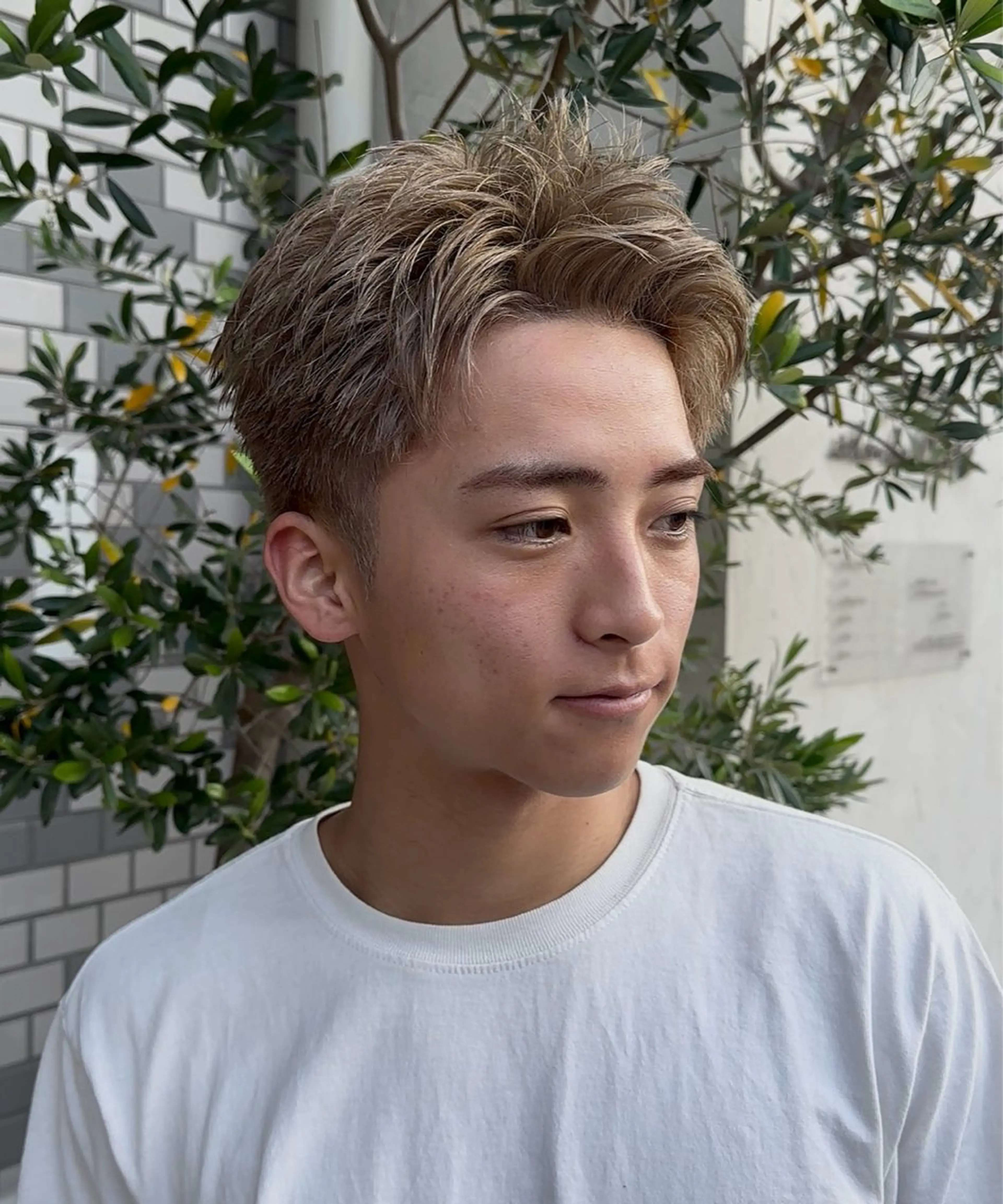 カラー メンズ メンズパーマ スパイキーショート ベージュカラー ミルクティーベージュ カット ヘアカラー パーマ 年間2000名担当◎ パーマ職人/仲原佑樹のヘアスタイル