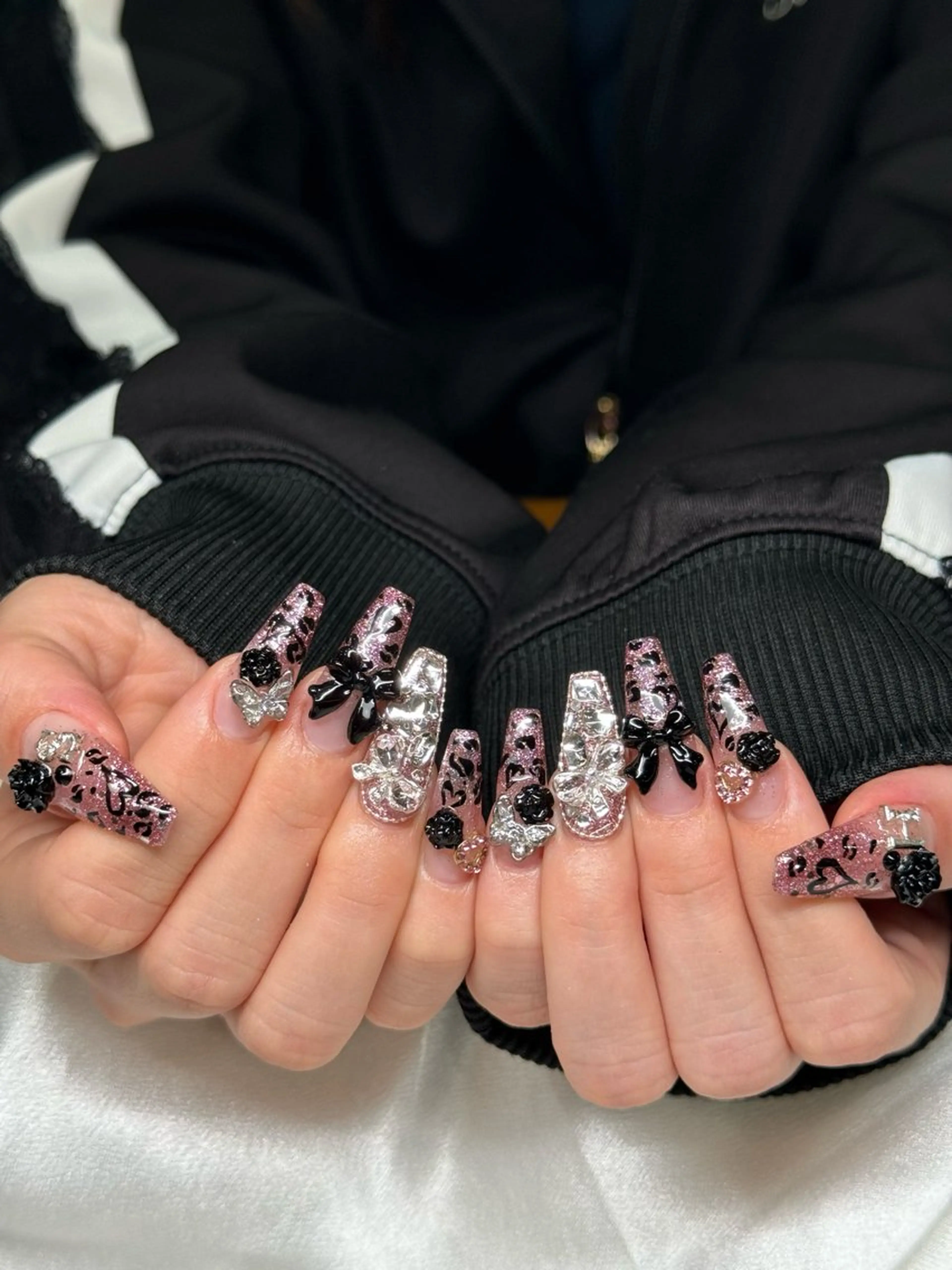 ネイル チークネイル フレンチネイル 韓国ネイル マグネットネイル ミラーネイル ハンドネイル MILO 168 池袋のネイルデザイン