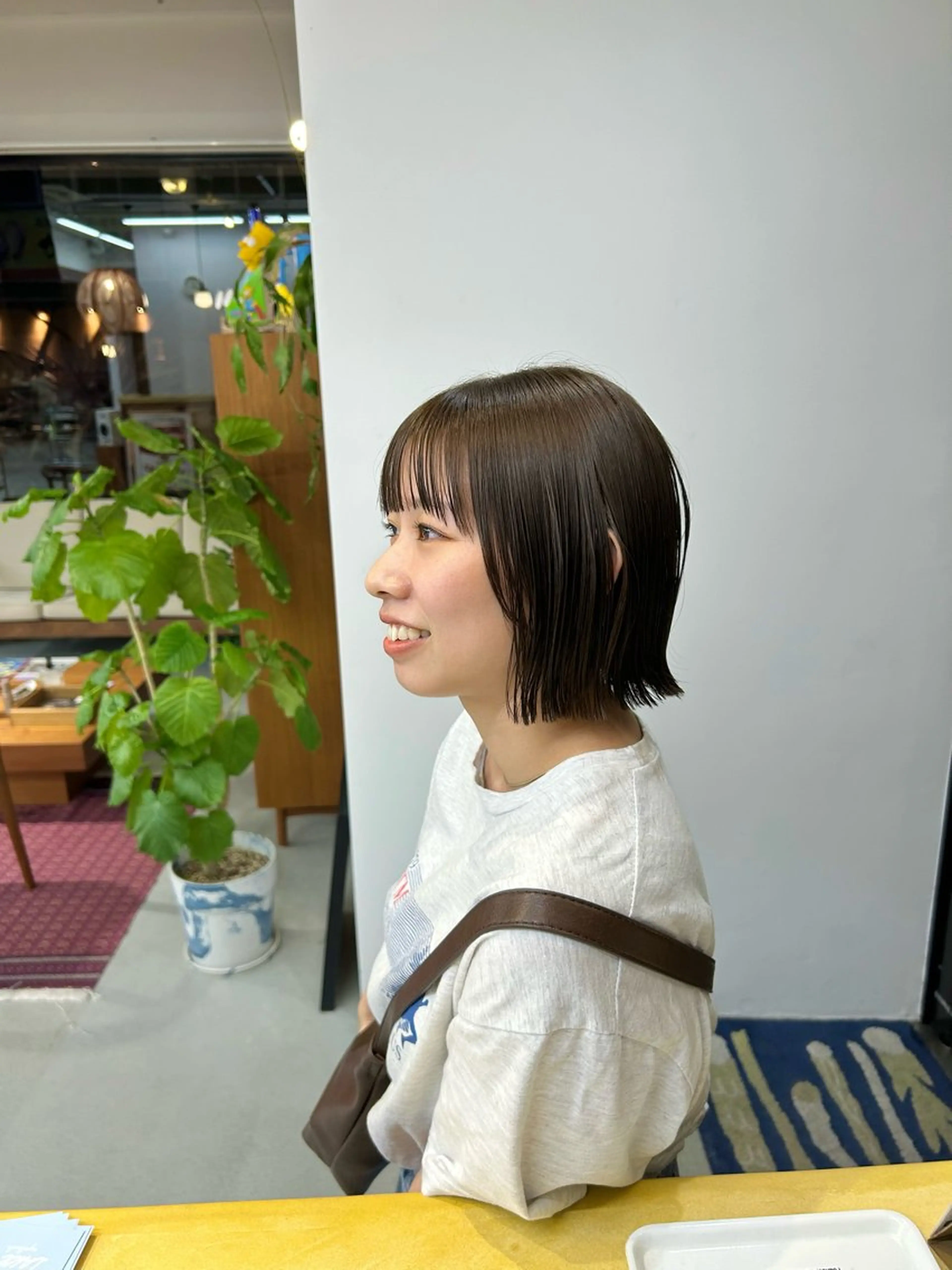 ショート カラー ボブ 外ハネヘア 藤原 あかりのヘアスタイル