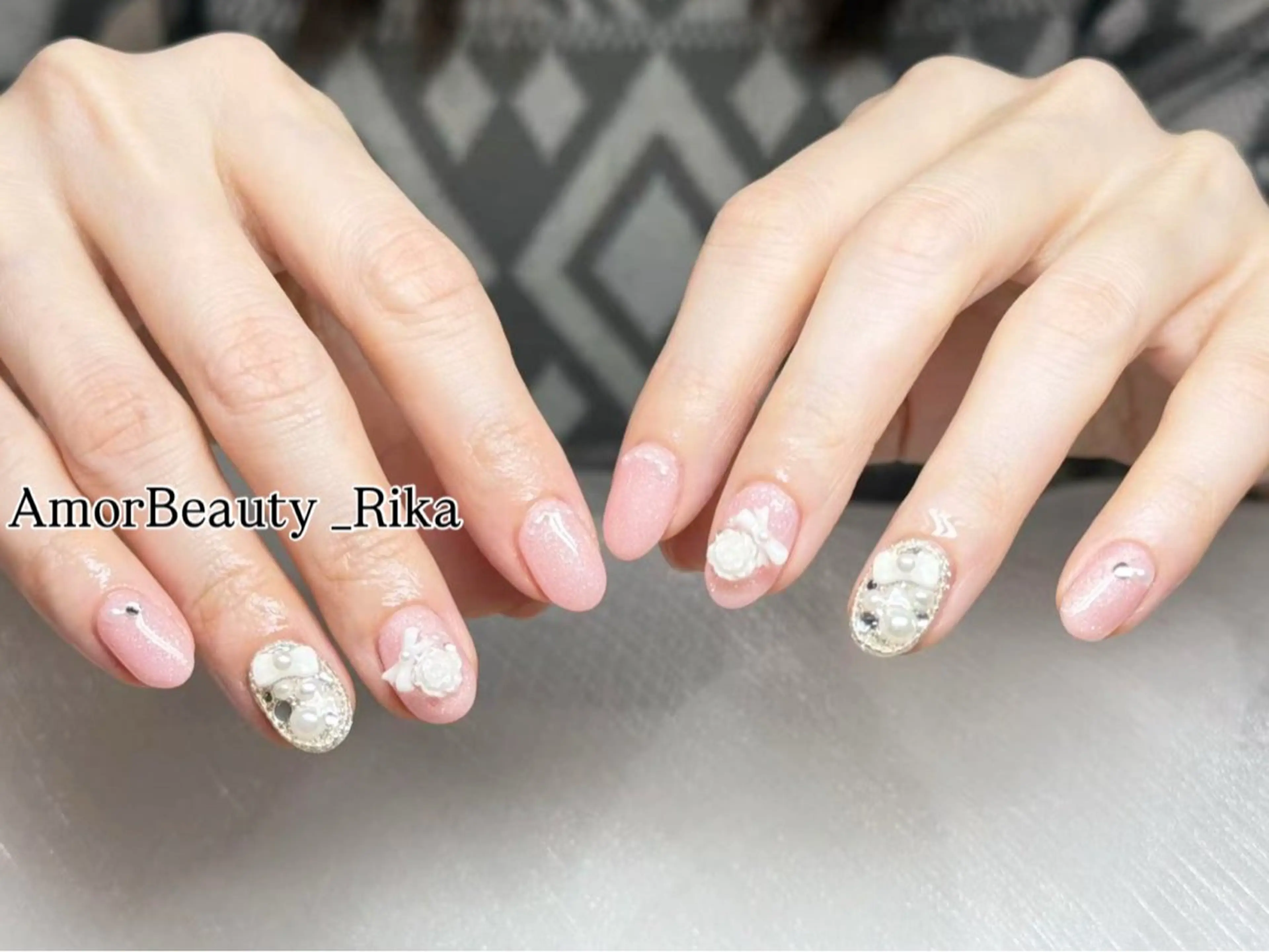 ネイル Kaka_ パラジェル、長さだしのネイルデザイン