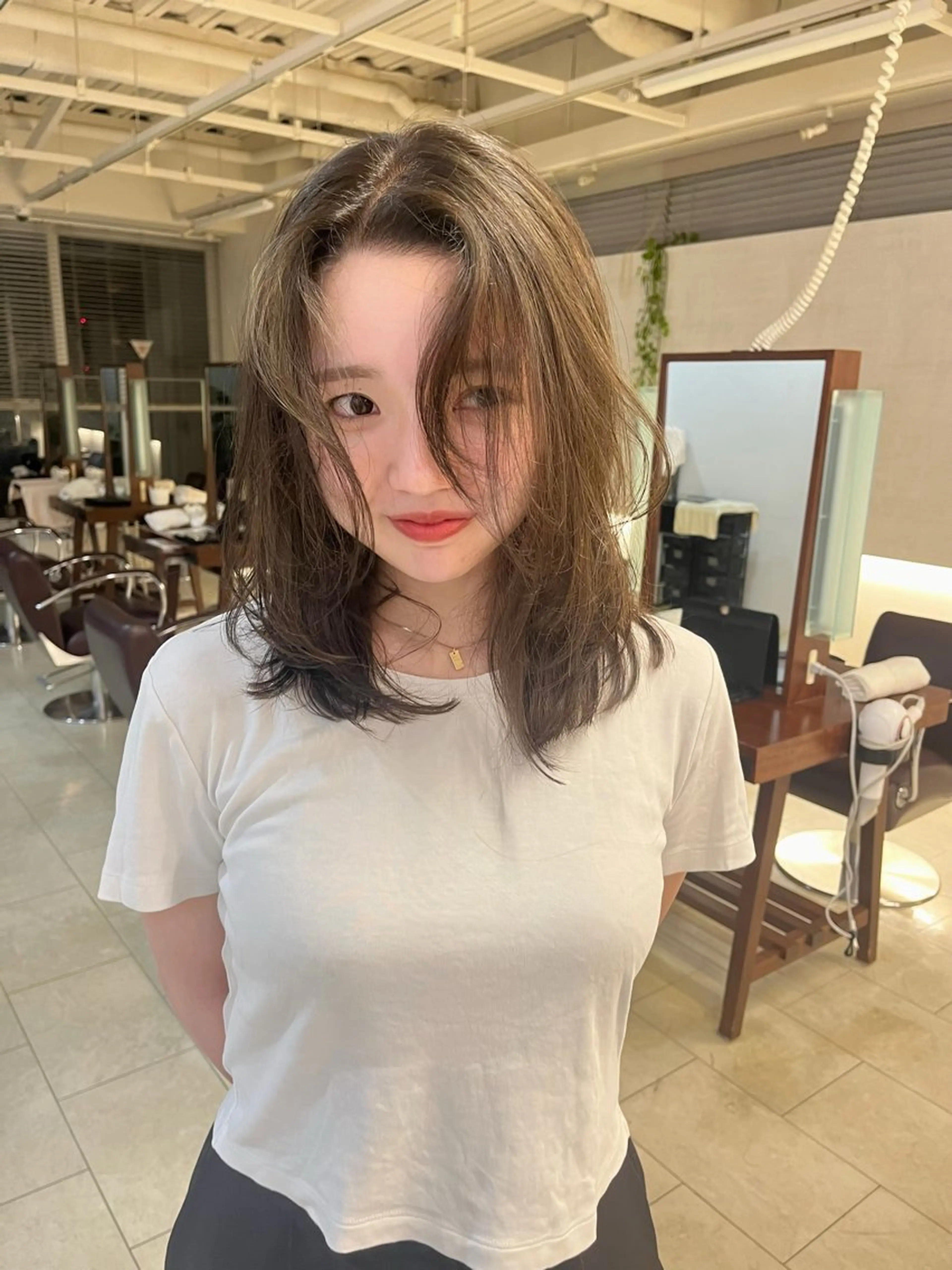 ミディアム カラー カット ヘアカラー kchiara所属・yura /レイヤーカットのヘアスタイル