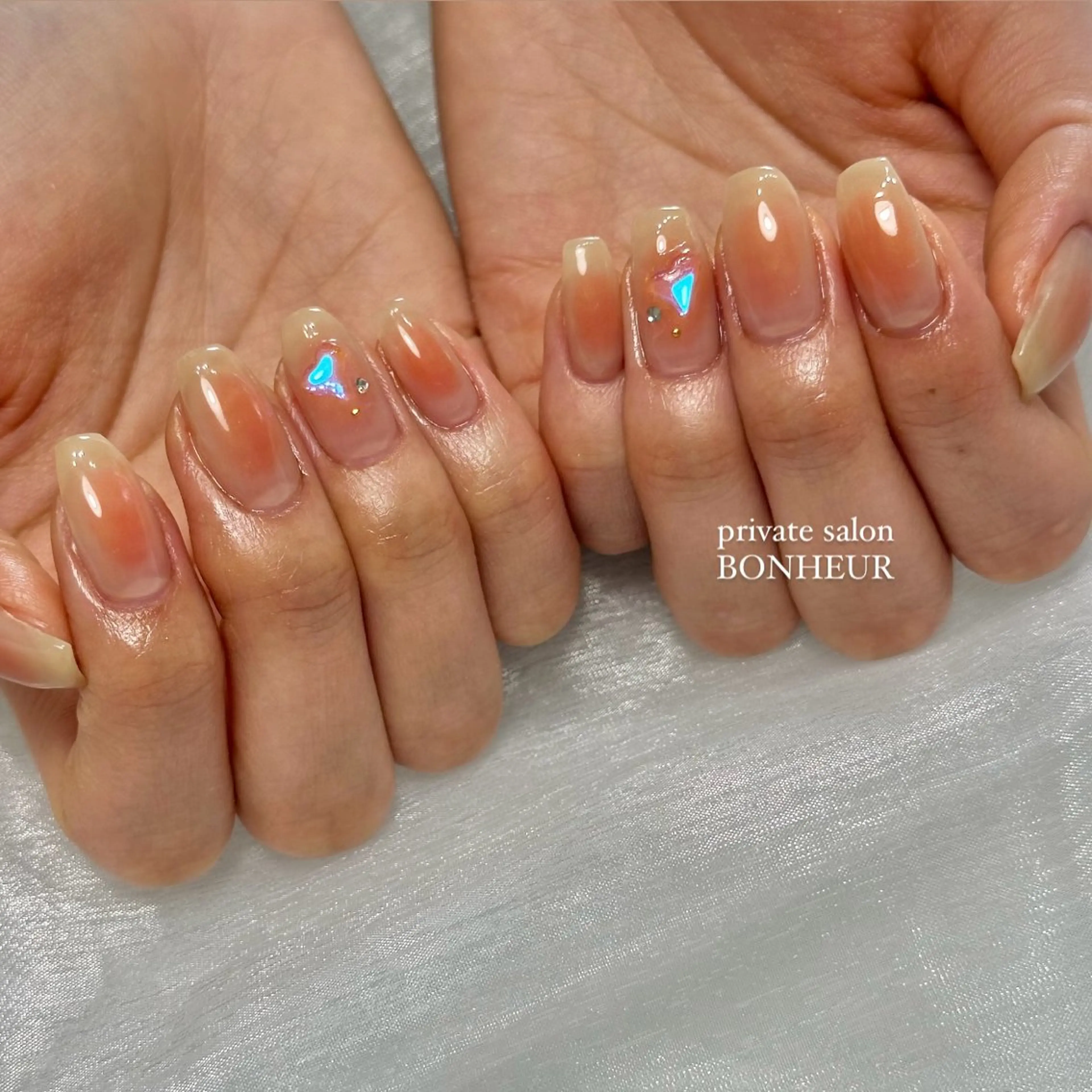 ネイル ハンドネイル BONHEUR Annaのネイルデザイン