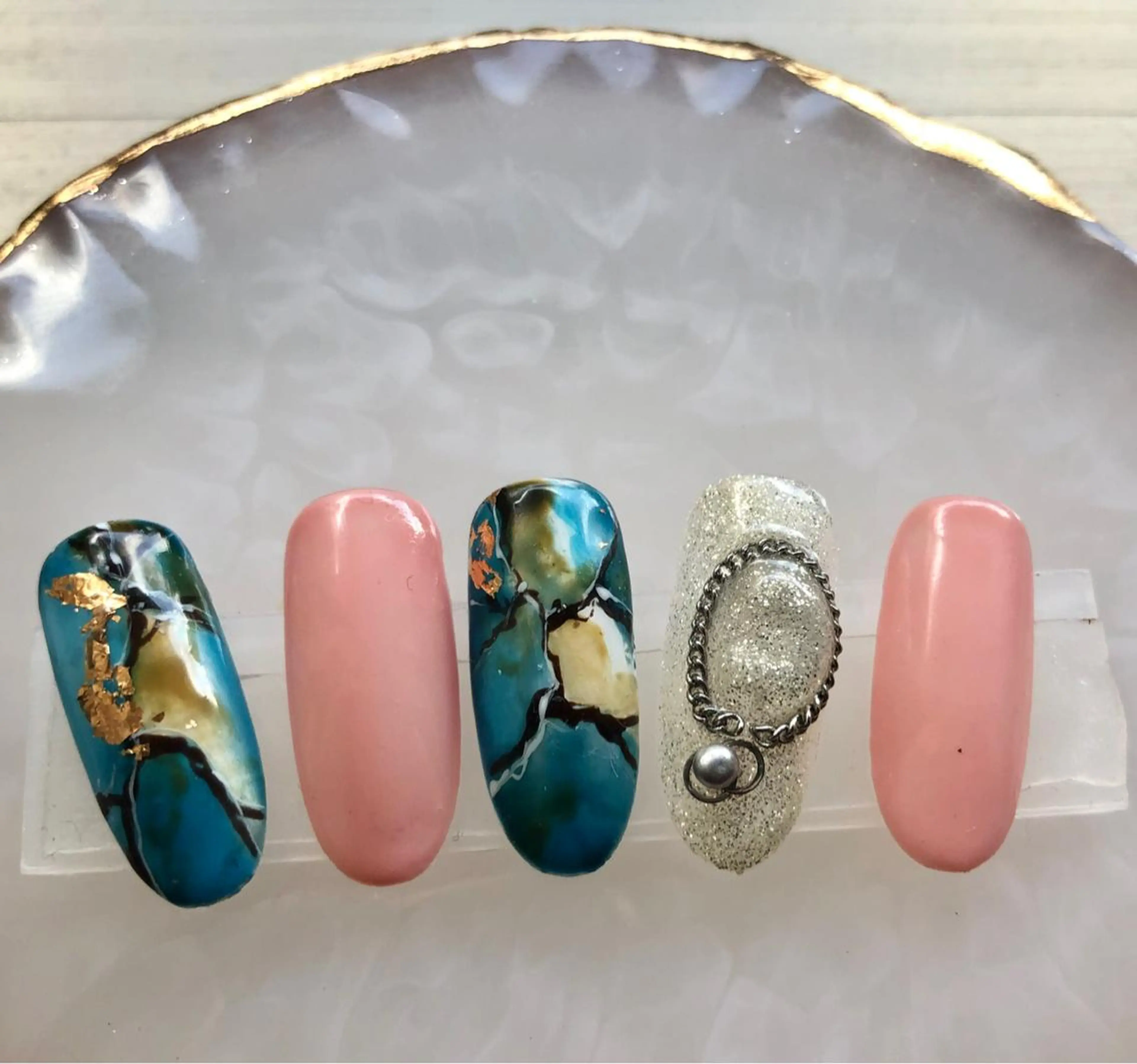 ネイル ニュアンスネイル 奥園 良恵のネイルデザイン