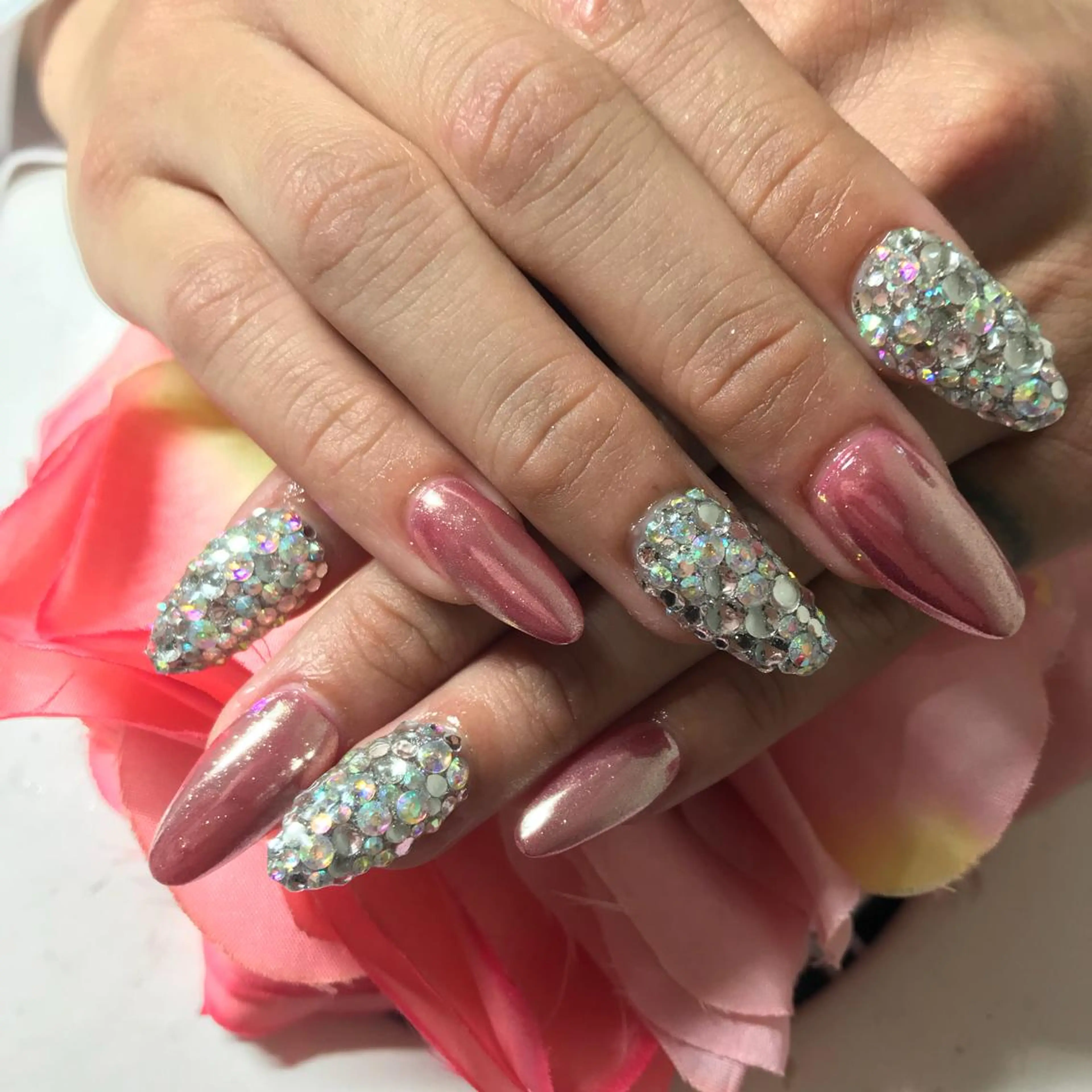 ミディアム ネイル ミラーネイル ハンドネイル 《LB》ラブリエ Nail&eyeのマツエク・マツパデザイン