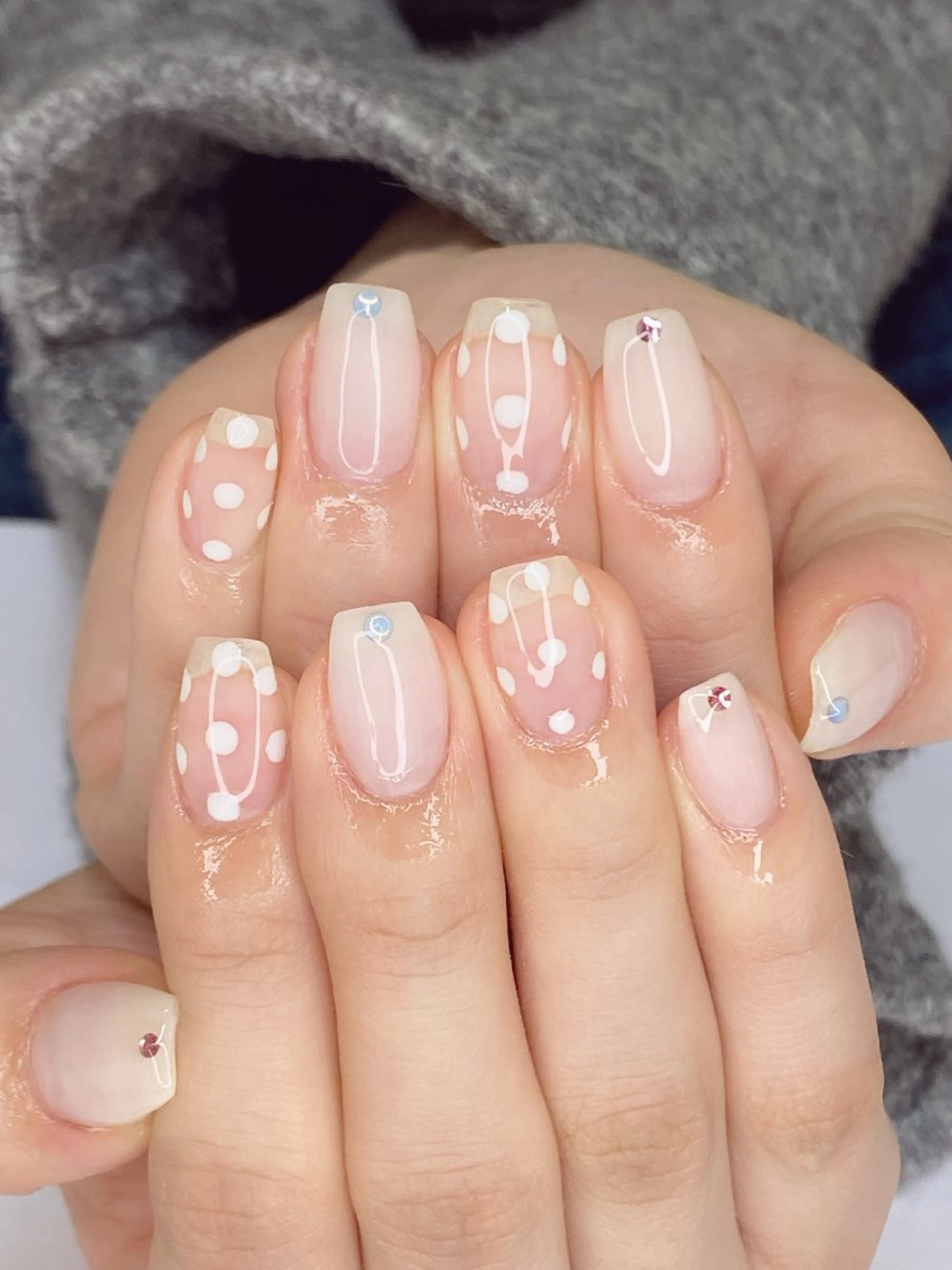 ネイル アートネイル オーロラネイル クリアネイル グラデーション ハート Ｎail Ｓalon ertiのネイルデザイン