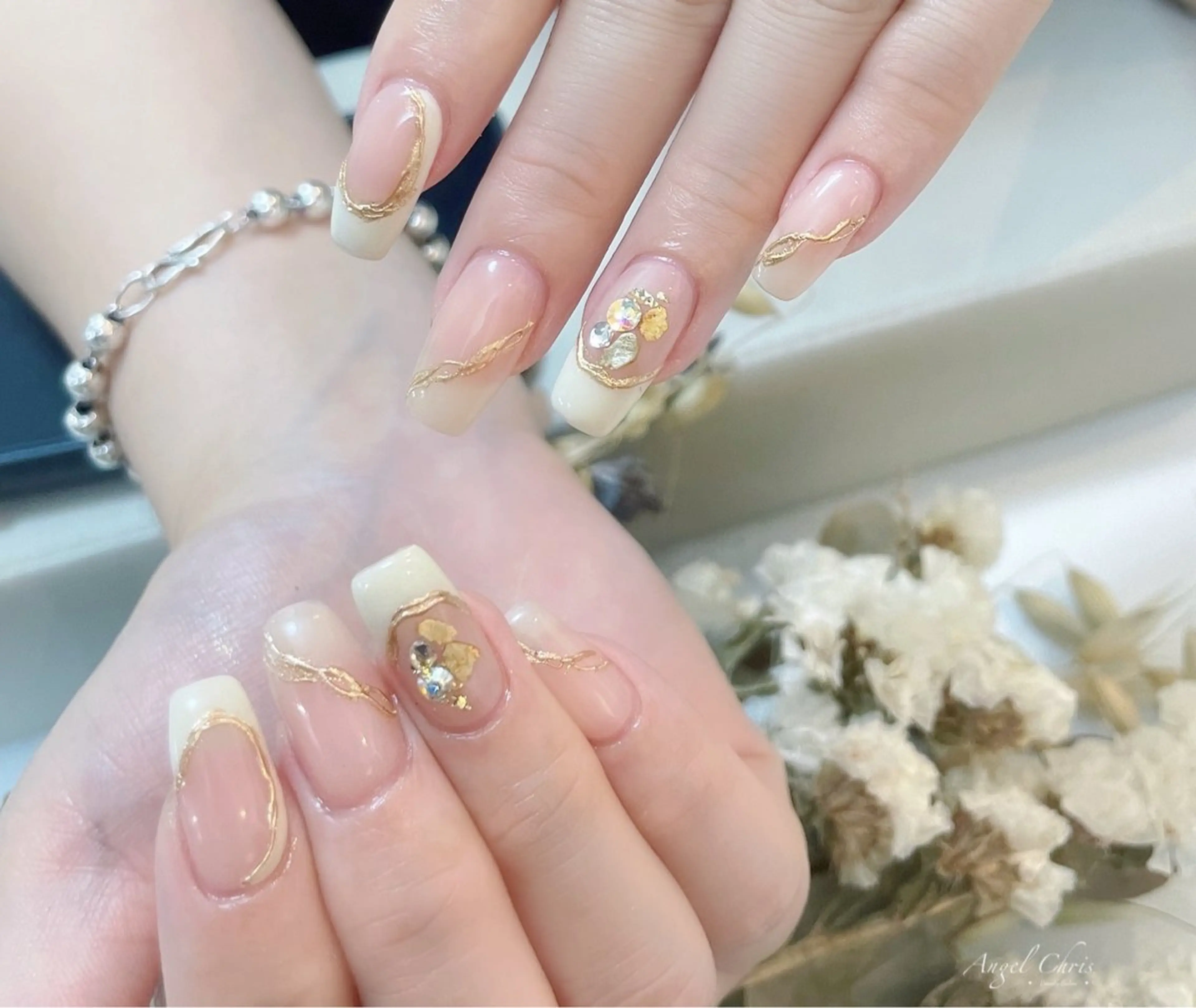 ネイル ハンドネイル AngelChris ビューティーサロンのネイルデザイン