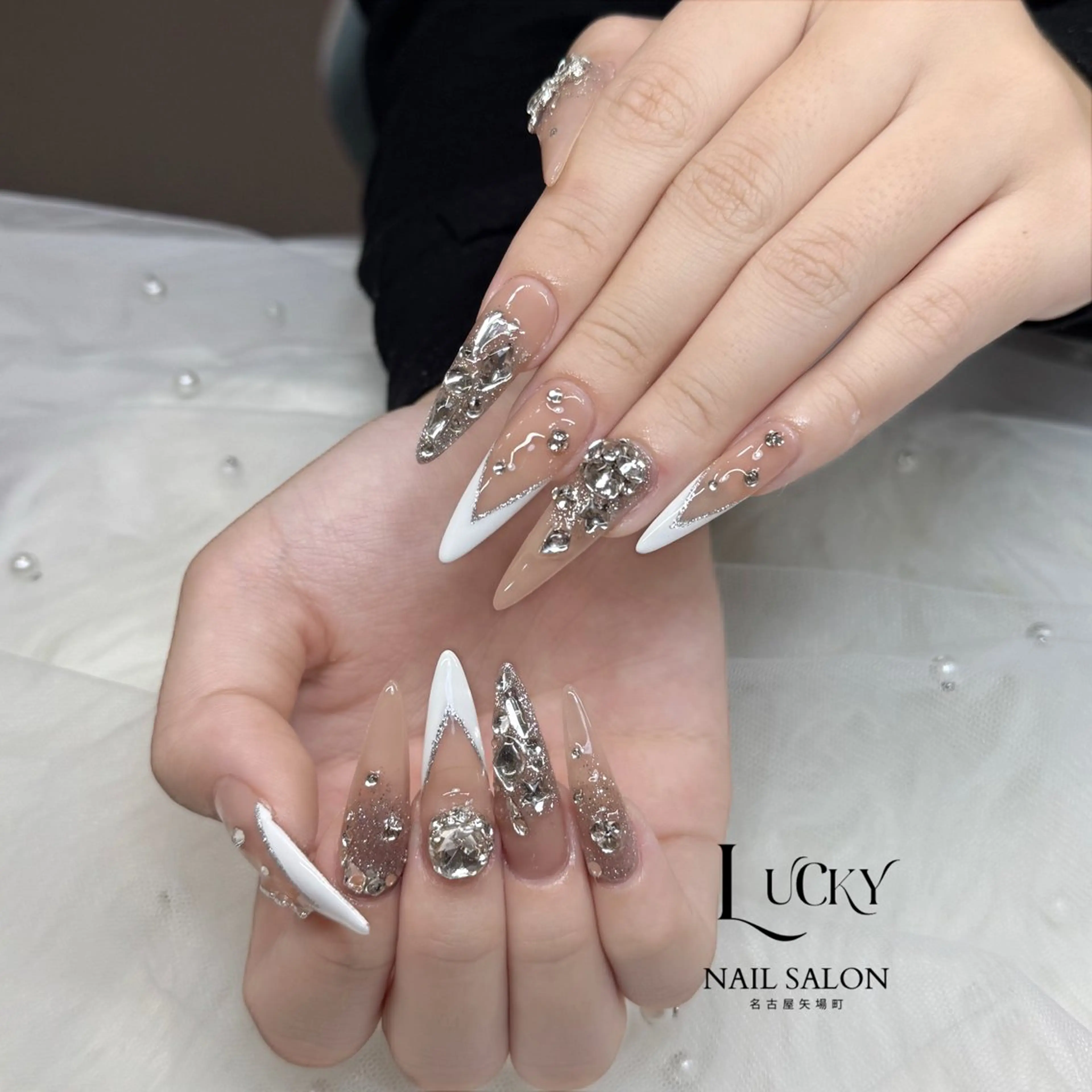 ネイル アートネイル ジェルネイル ロングネイル 持ち込み シンプルネイル ハンドネイル Lucky Nail Salon所属・Lucky Nail Salonのネイルデザイン