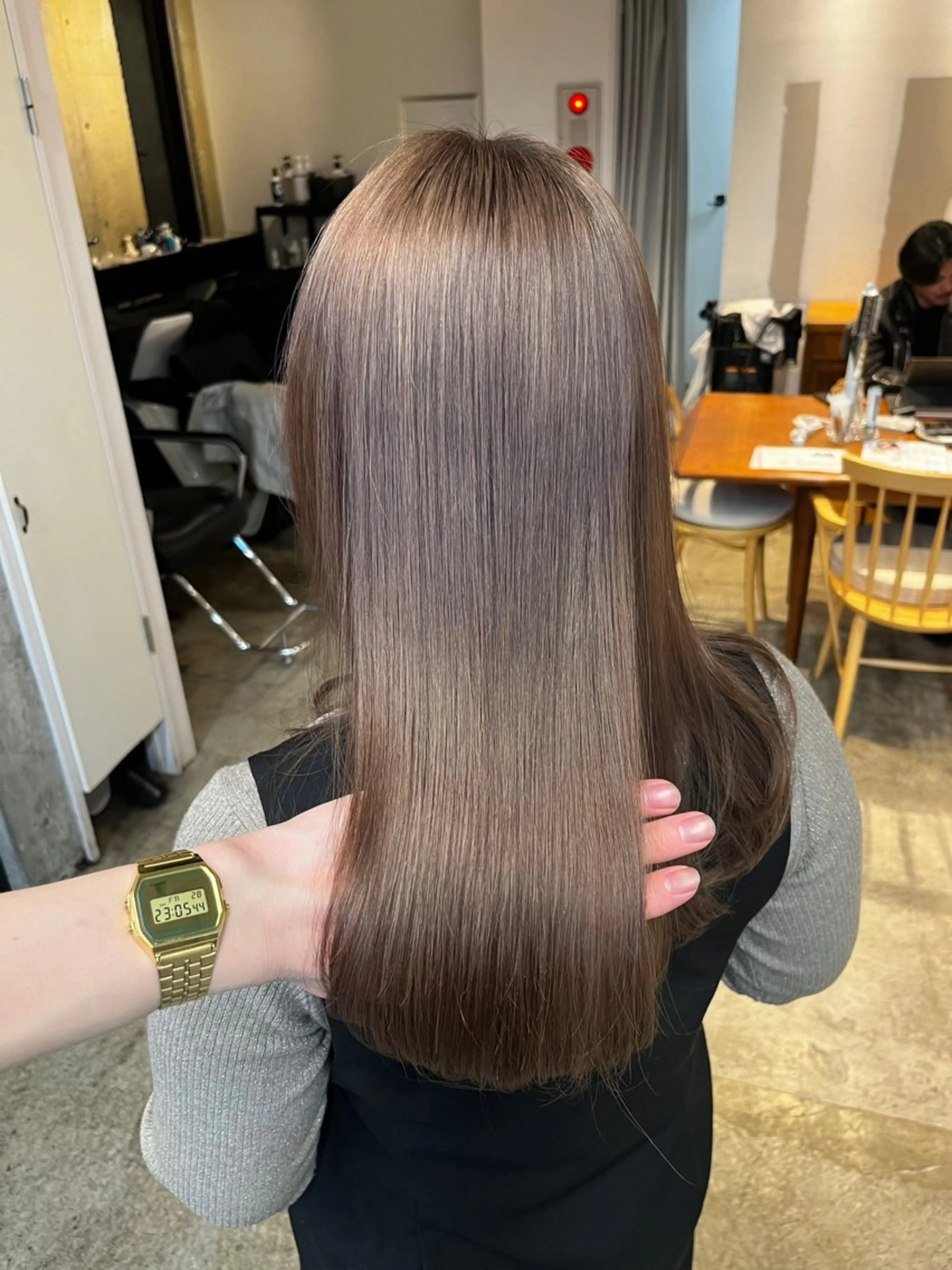 ロング 縮毛矯正 AIN.ANLY 明治神宮前所属・ムツキ/品のある 艶カラー/縮毛矯正のヘアスタイル