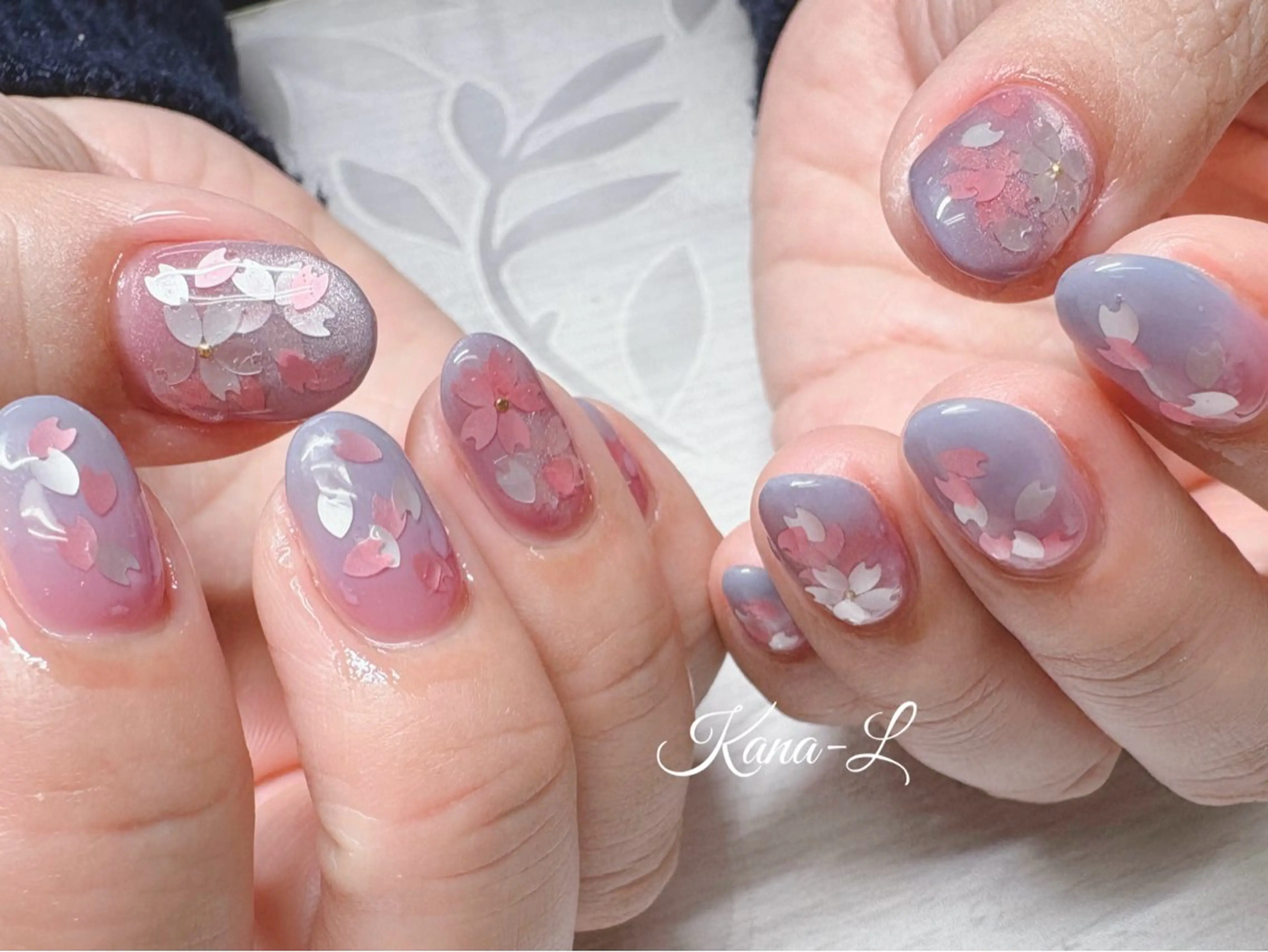 ネイル 芦辺 香奈のネイルデザイン