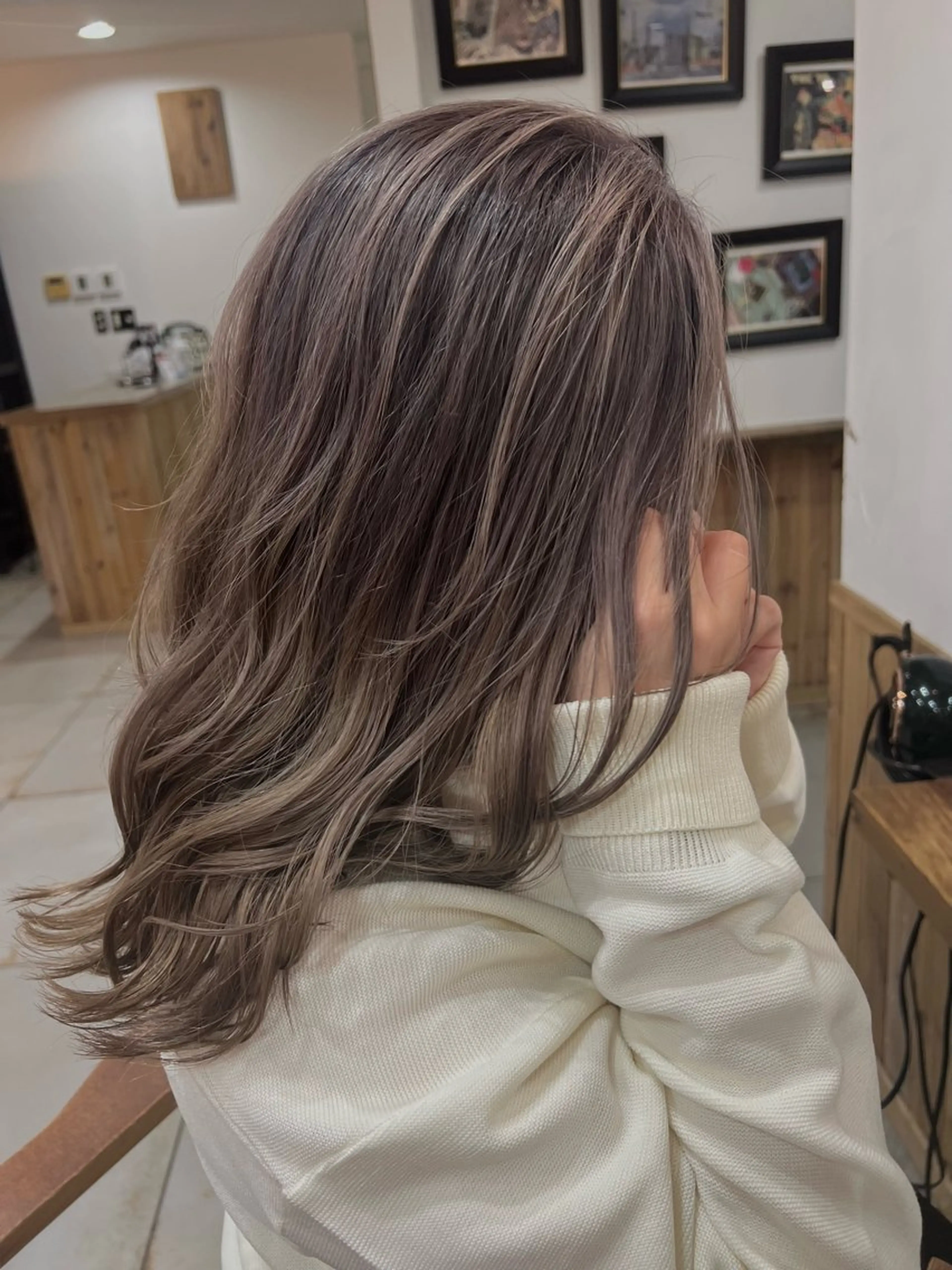 ロング ヘアカラー トリートメント hair  design Norm所属・ハイライトバレイヤー ジュ🎨川村聖吾🎨のヘアスタイル