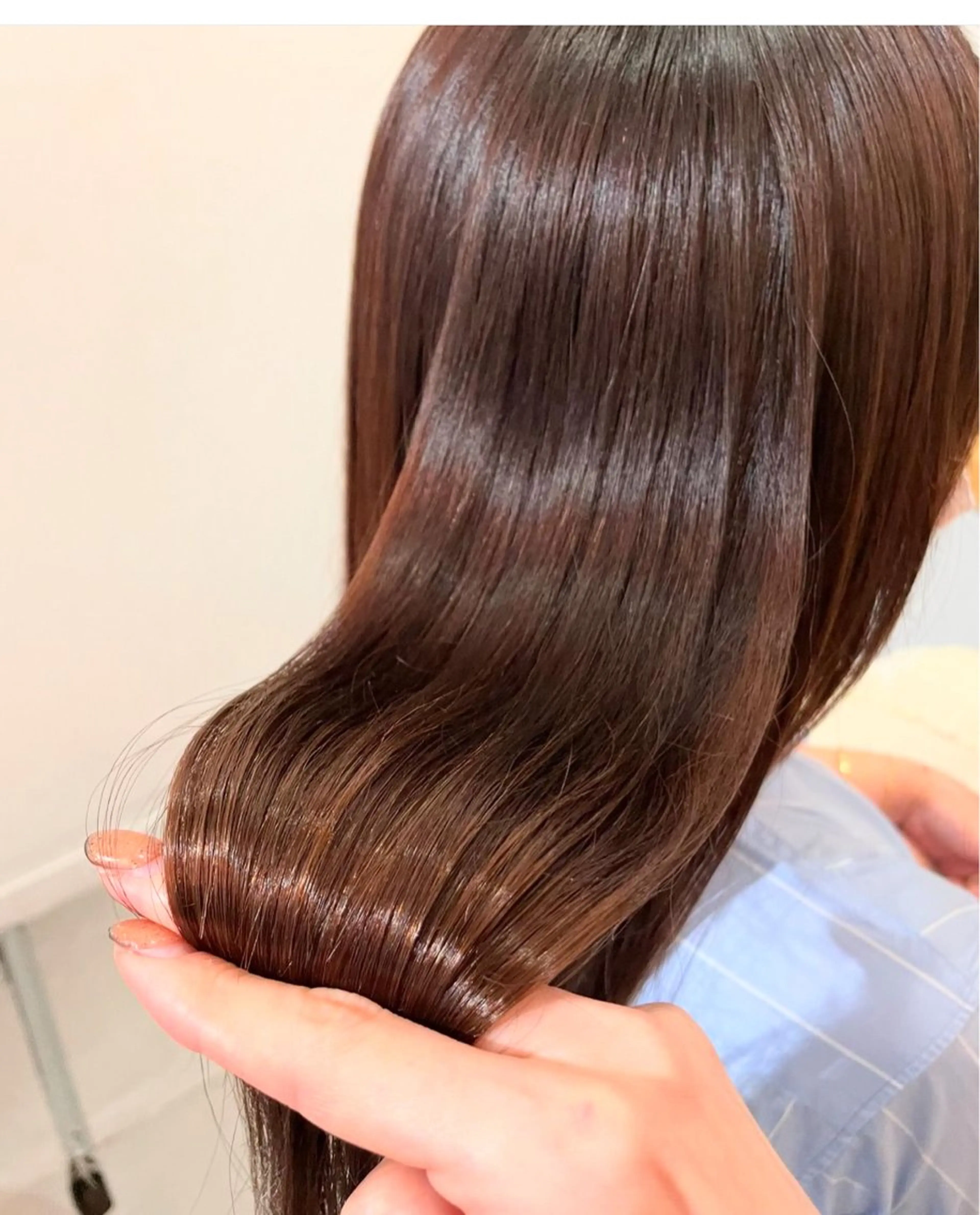 ロング カラー 縮毛矯正 カットモデルレイヤー 暖色カラー モカ🎶のヘアスタイル
