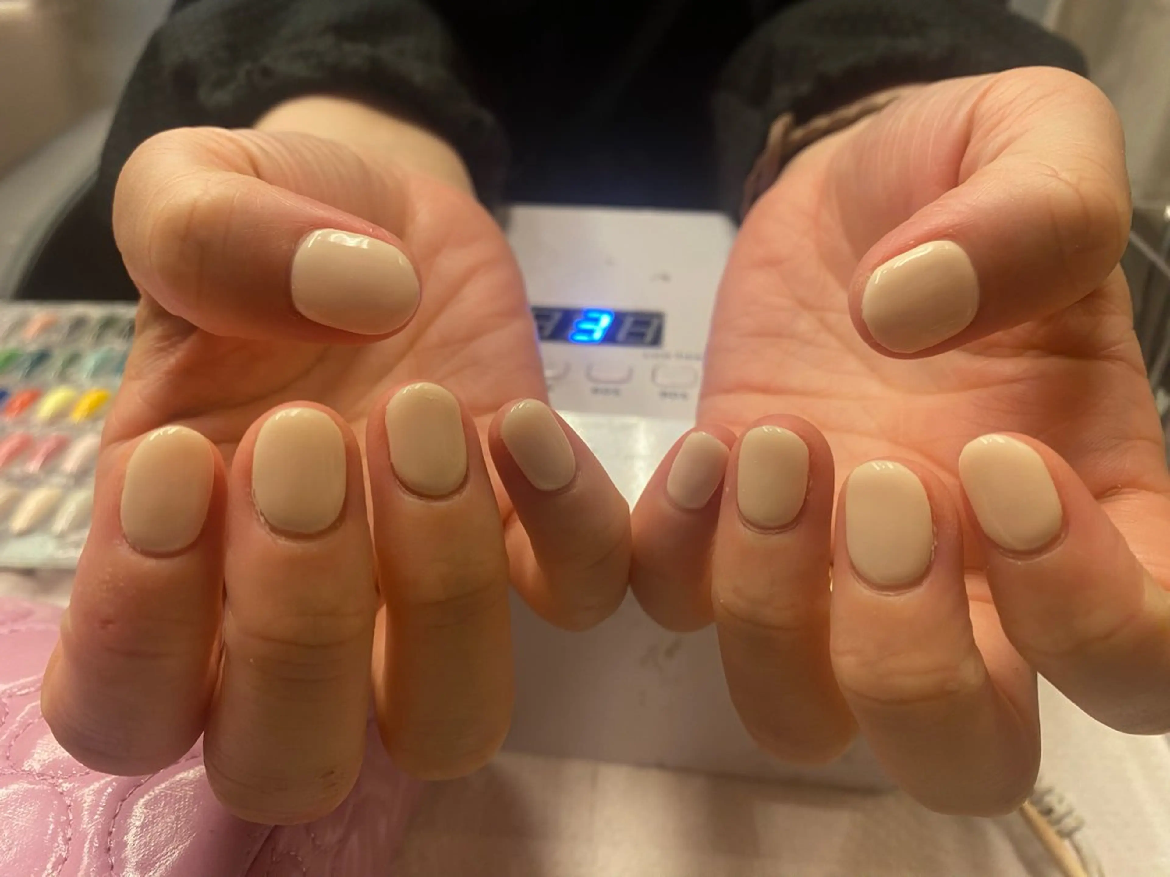 ネイル ワンカラーネイル Honey Bee所属・長谷部 華菜のネイルデザイン