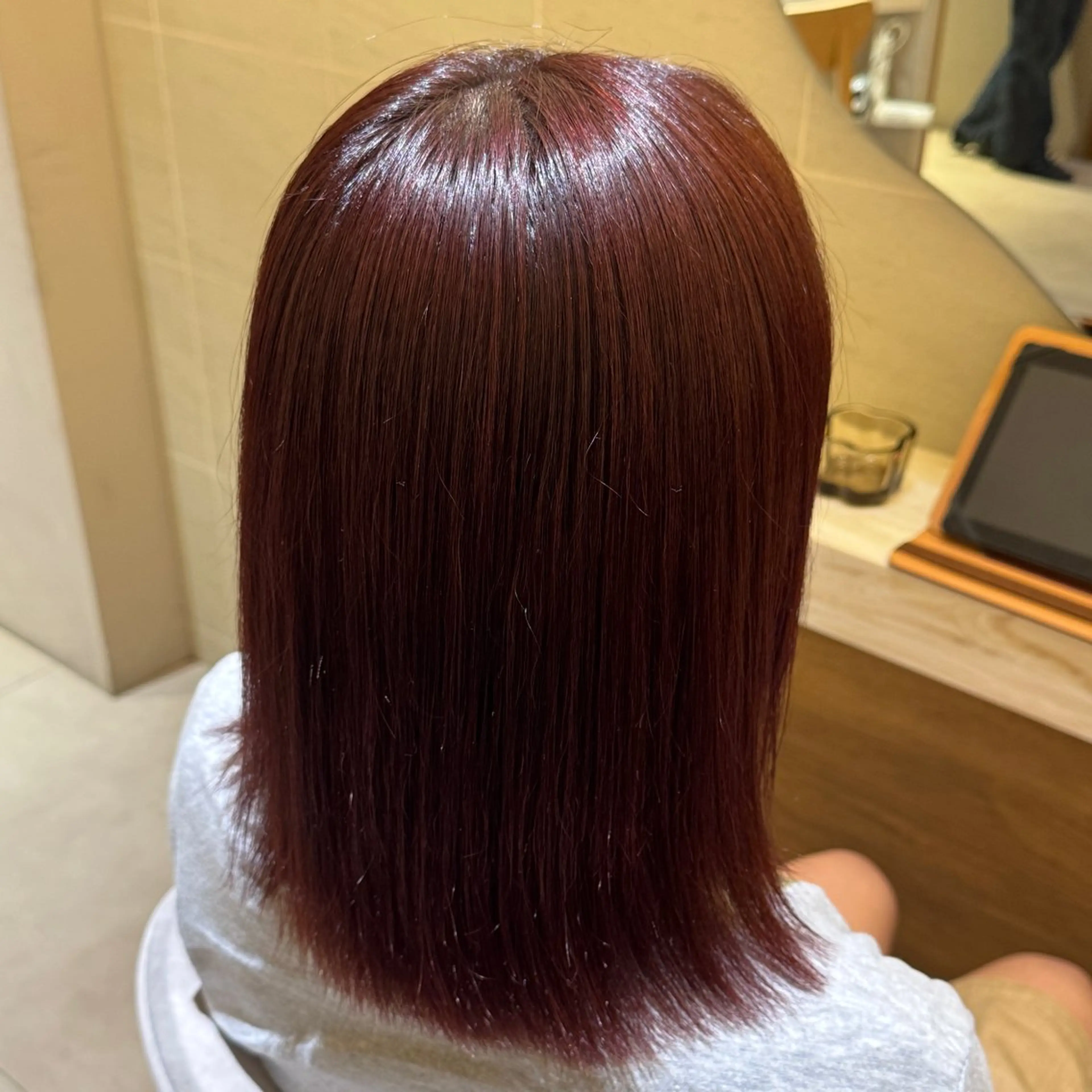 ミディアム yiye KEITOのヘアスタイル