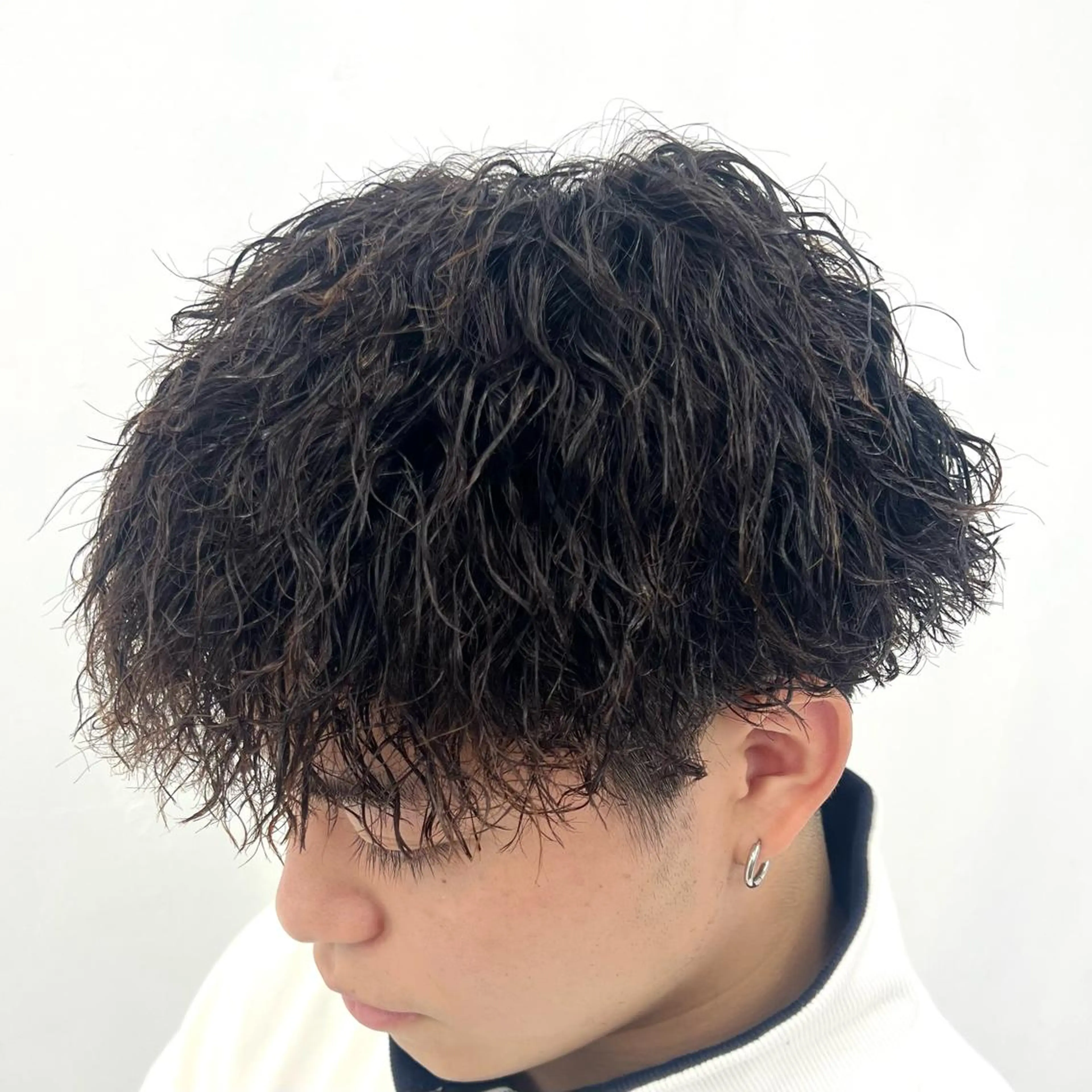 ショート パーマ メンズ メンズパーマ メンズツイストパーマ ツイストパーマ カット パーマ 柏メンズカットパーマ NO.1タイチのヘアスタイル