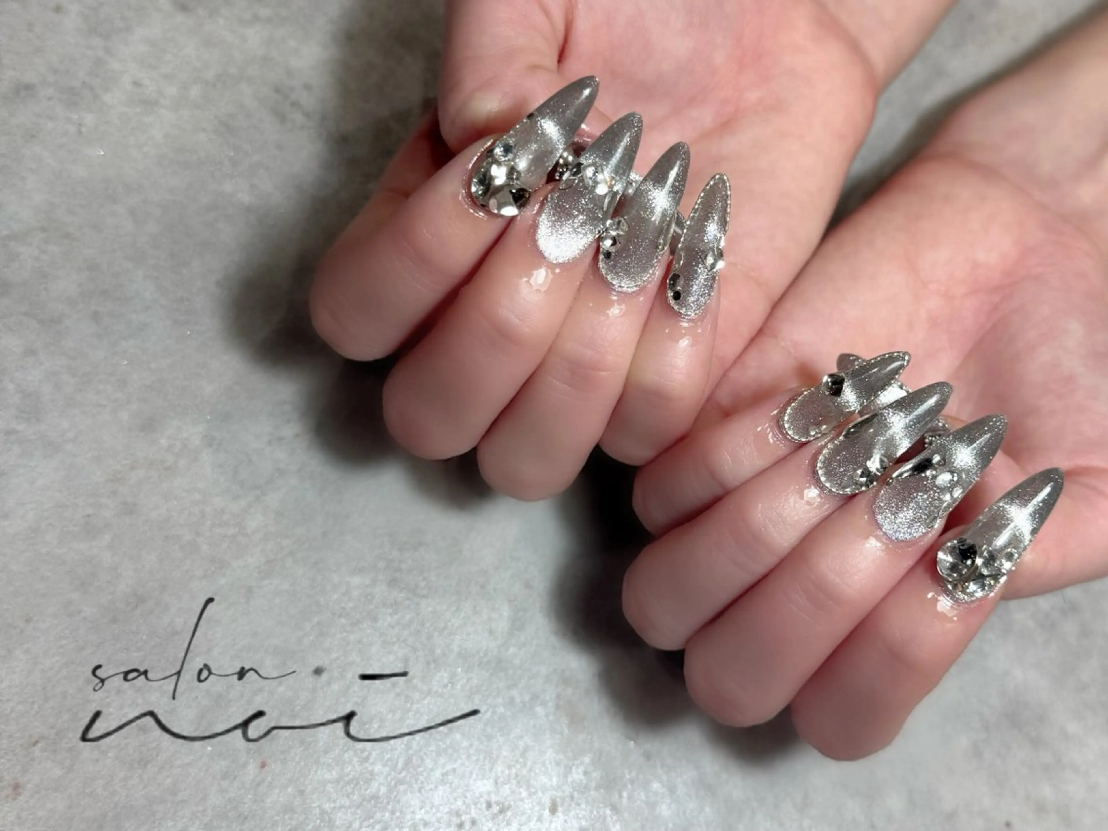 ネイル マグネットネイル ハンドネイル salon noi所属・salon noiのネイルデザイン