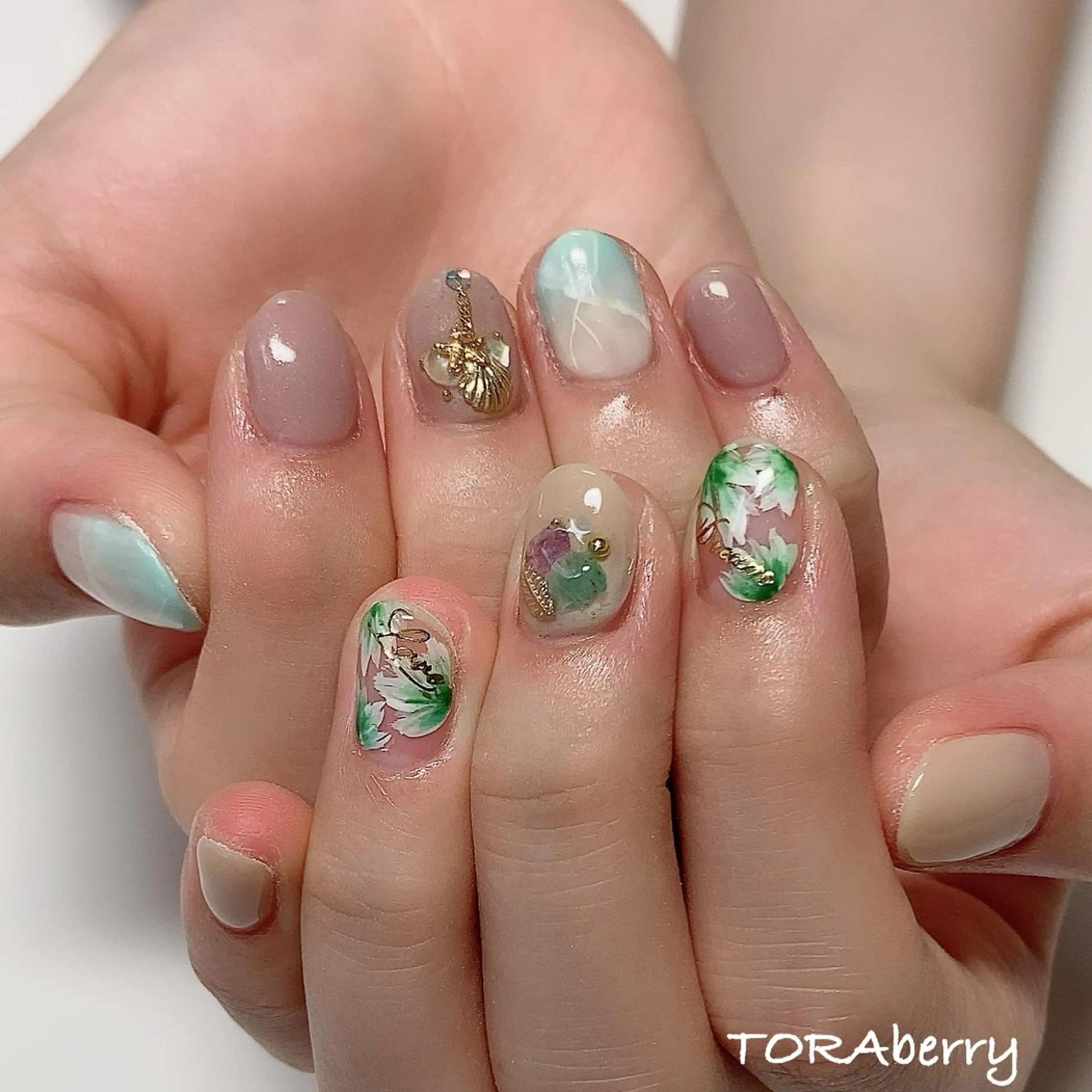 ネイル ハンドネイル ネイリスト なつみのネイルデザイン