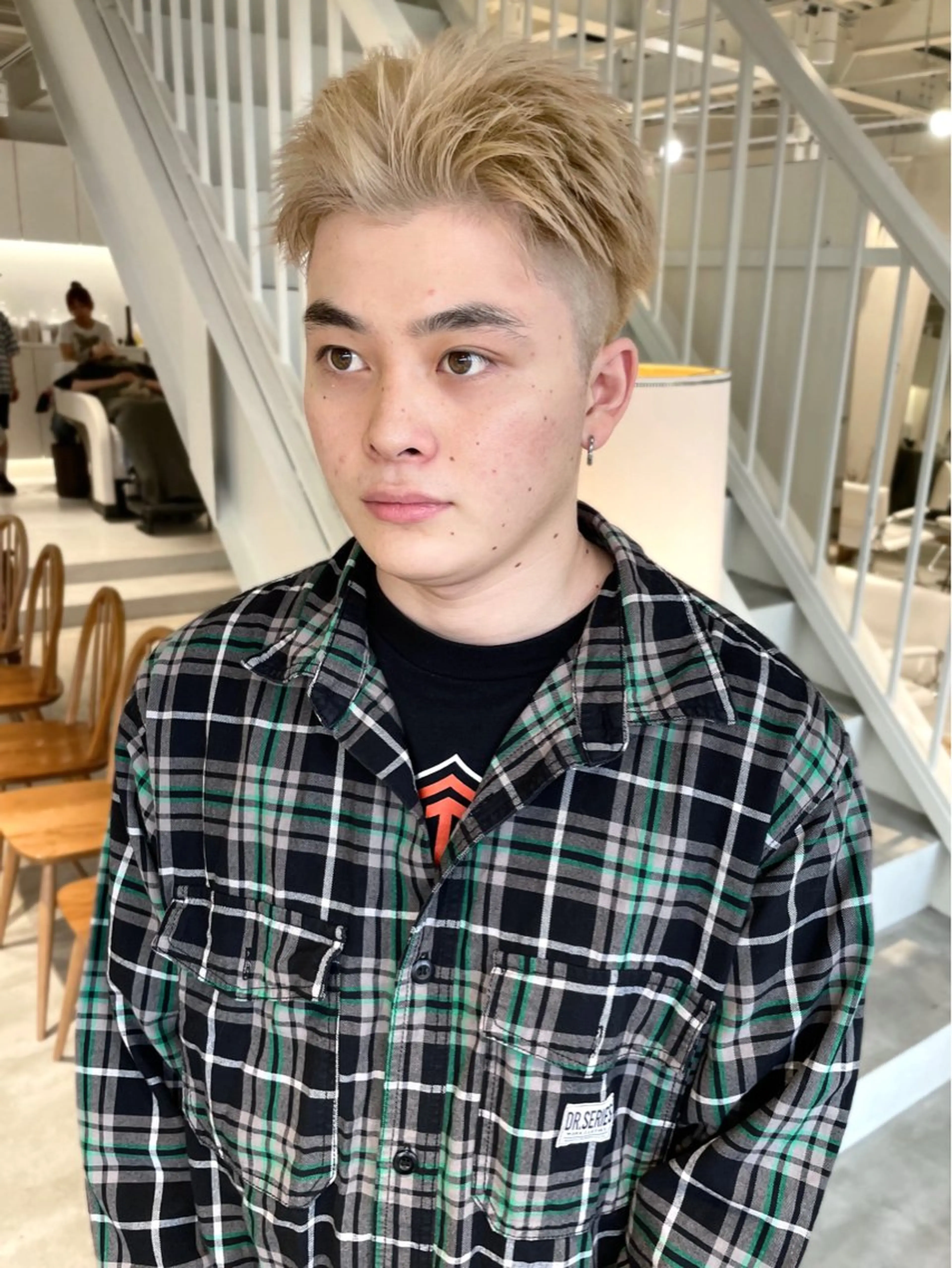 ショート カラー カット ヘアカラー 林 千聖のヘアスタイル