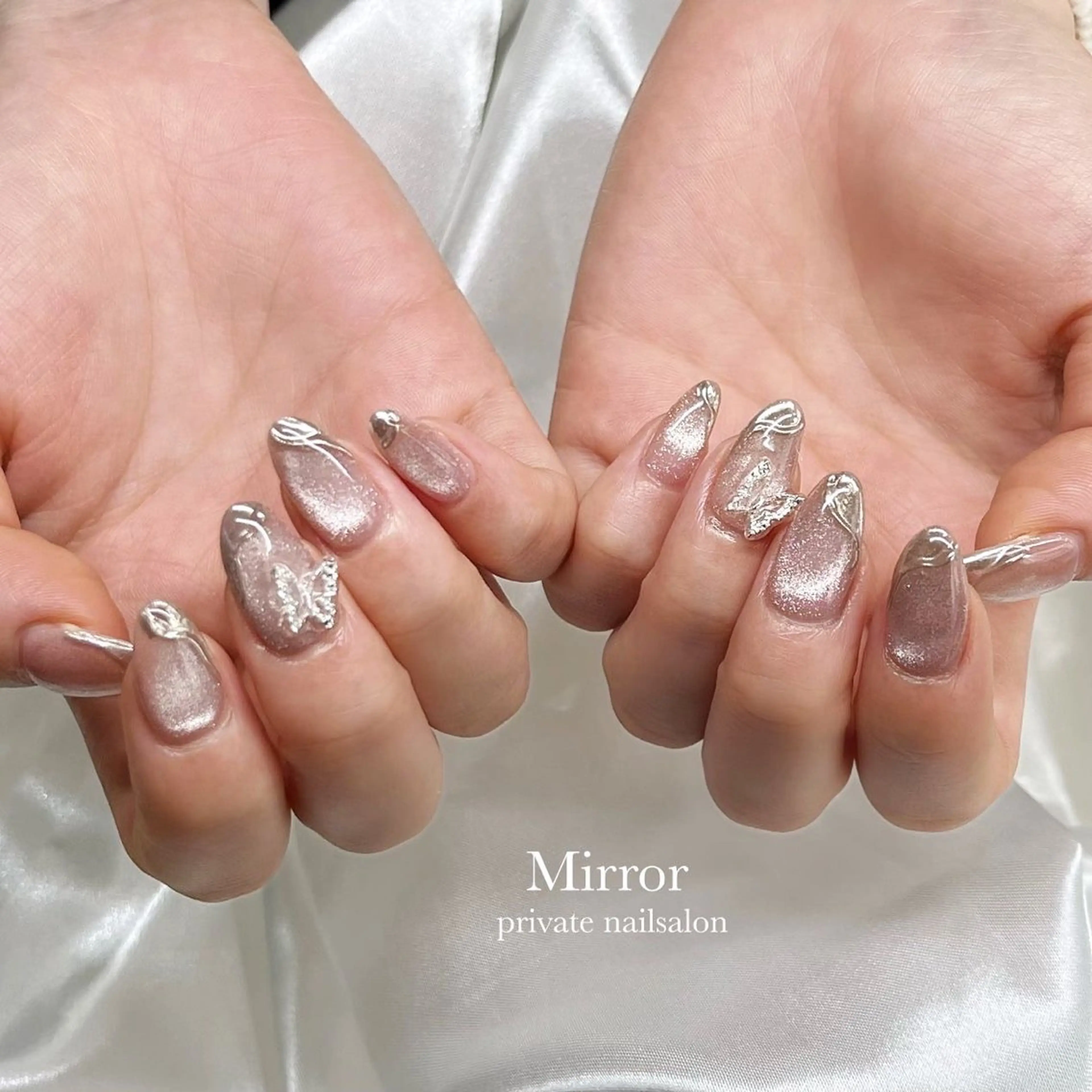 ネイル nailsalon Mirrorのネイルデザイン