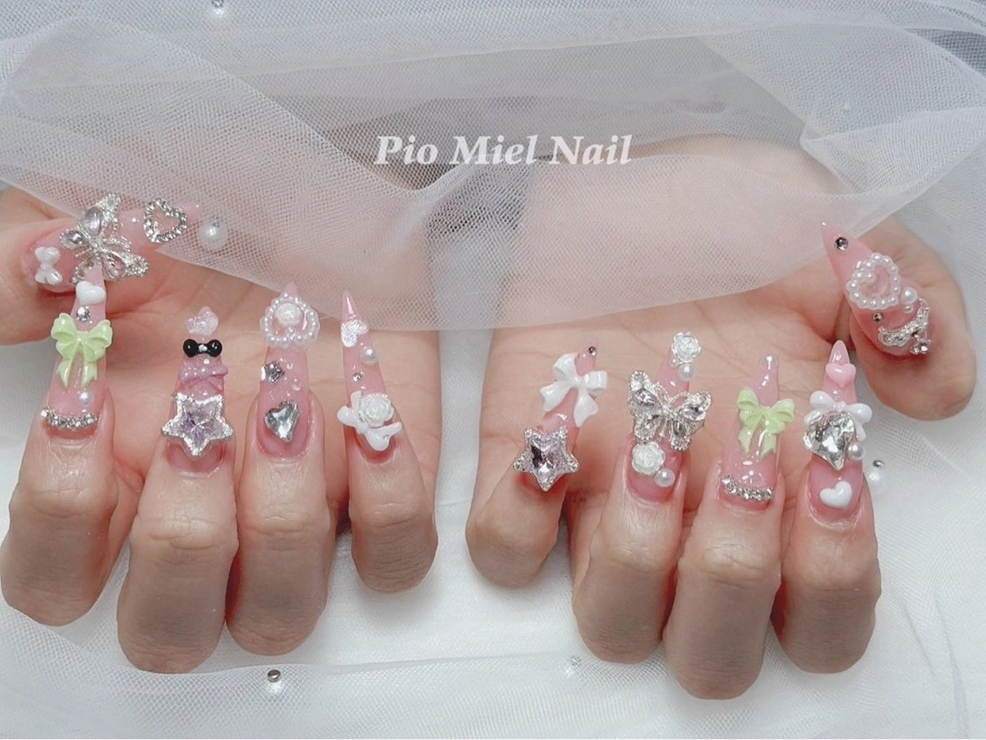 ネイル ハンドネイル HANA 長さだしのネイルデザイン