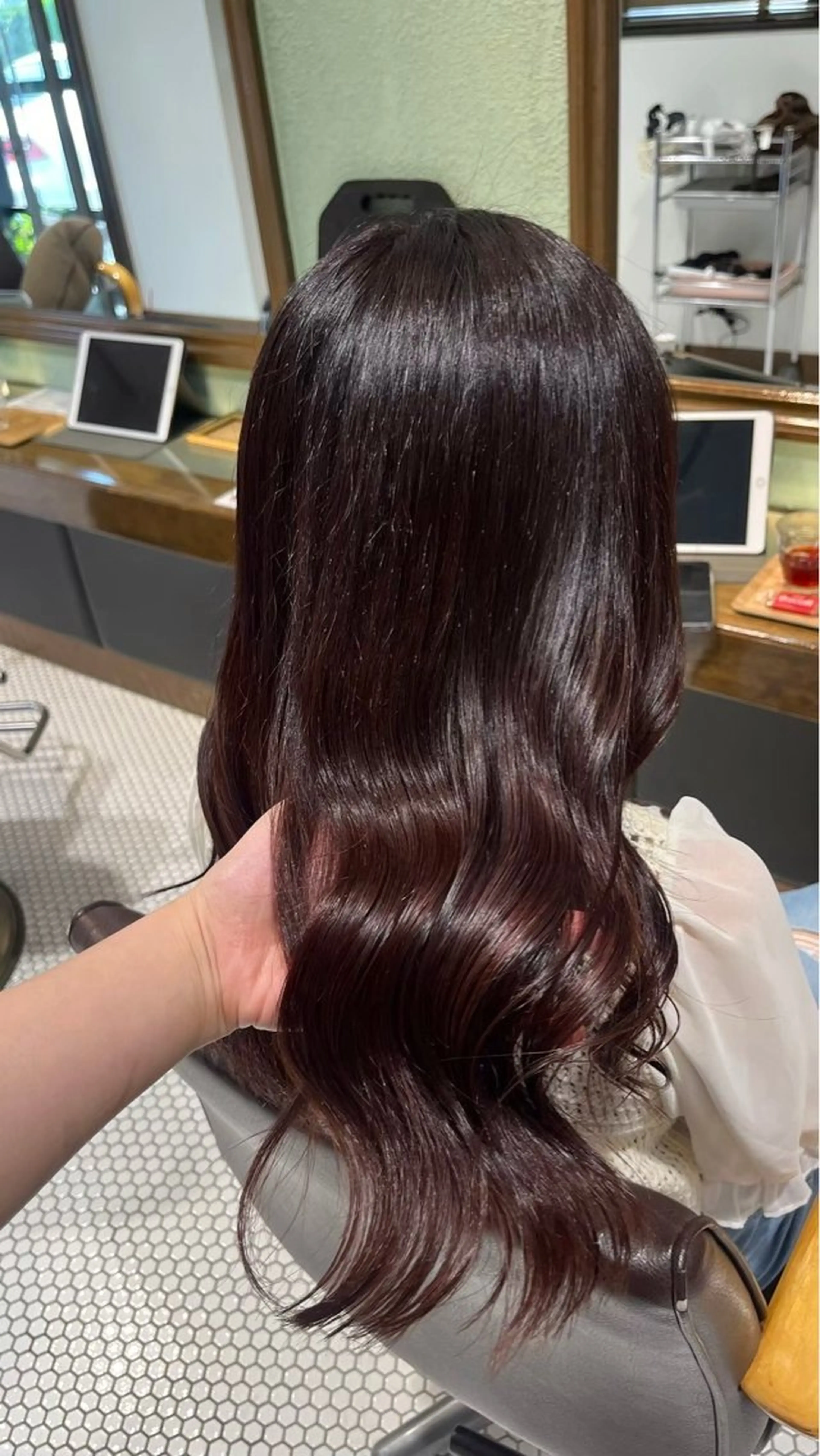 艶カラー➕髪質改善トリートメント🫧の写真