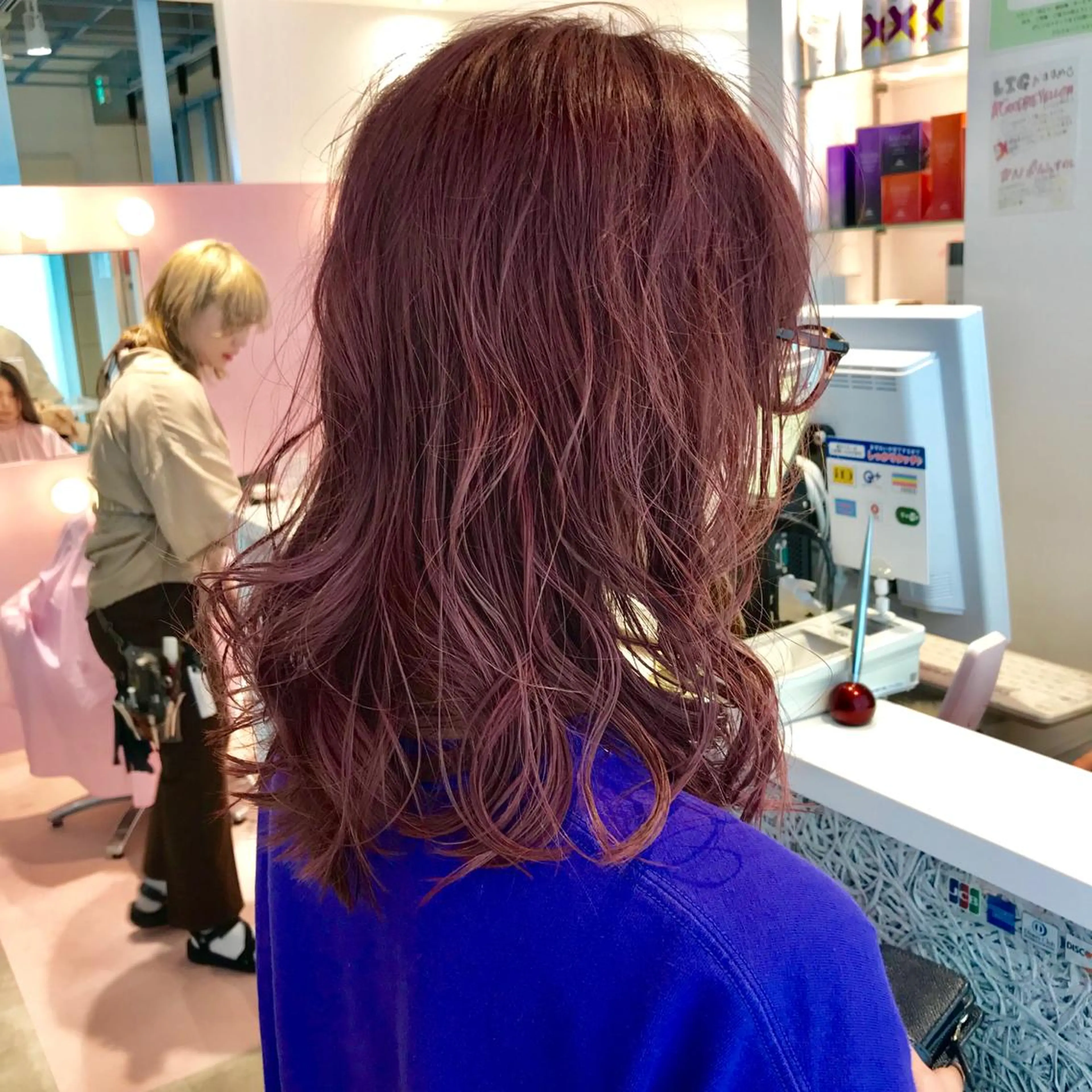 ミディアム カット ヘアカラー トリートメント 所渉/韓国レイヤー /ウルフカットのヘアスタイル