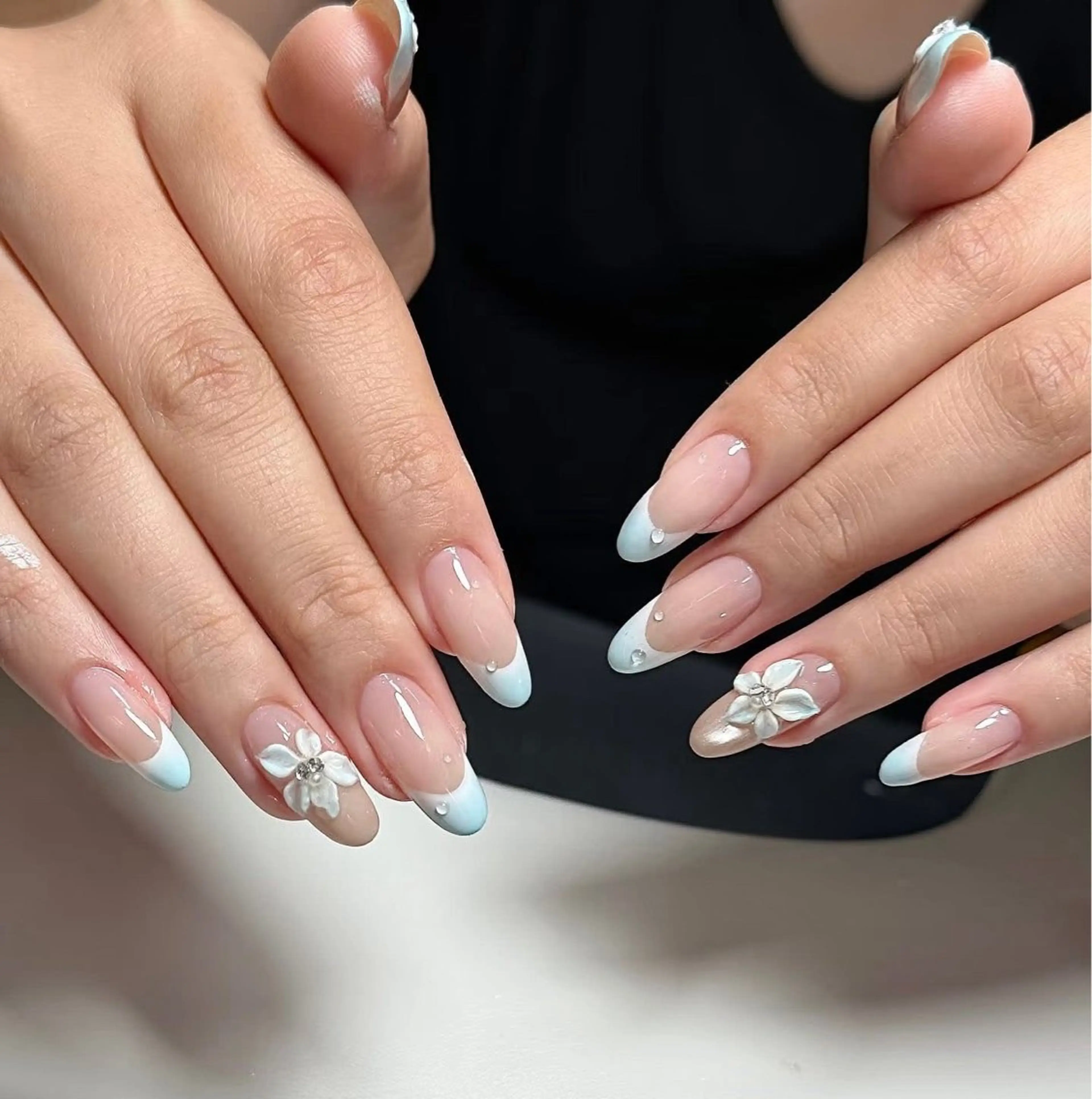 ネイル オーロラネイル チークネイル フットネイル フレンチネイル 韓国ネイル ハンドネイル Lumi Nailのネイルデザイン