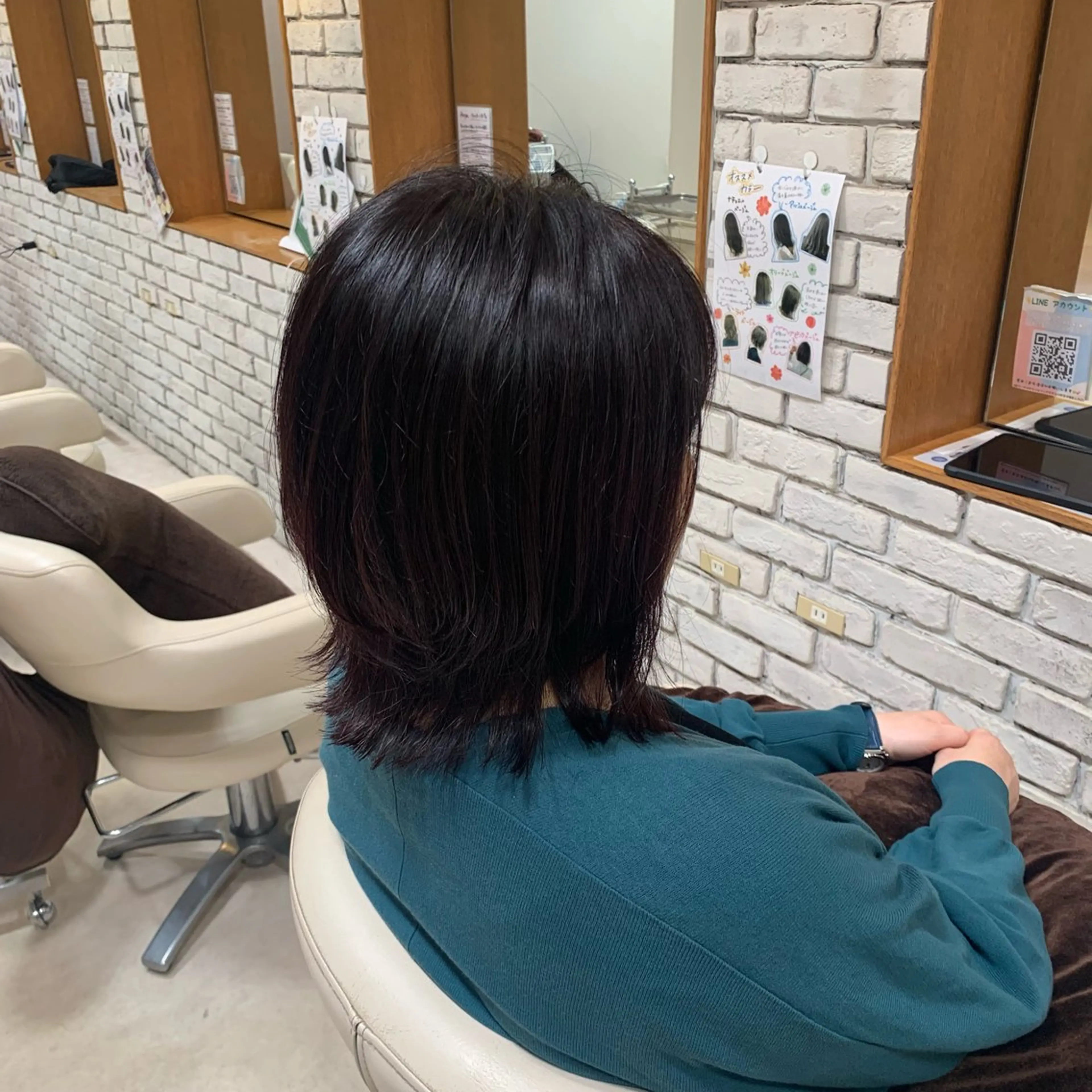 ミディアム 宮本 季奈のヘアスタイル