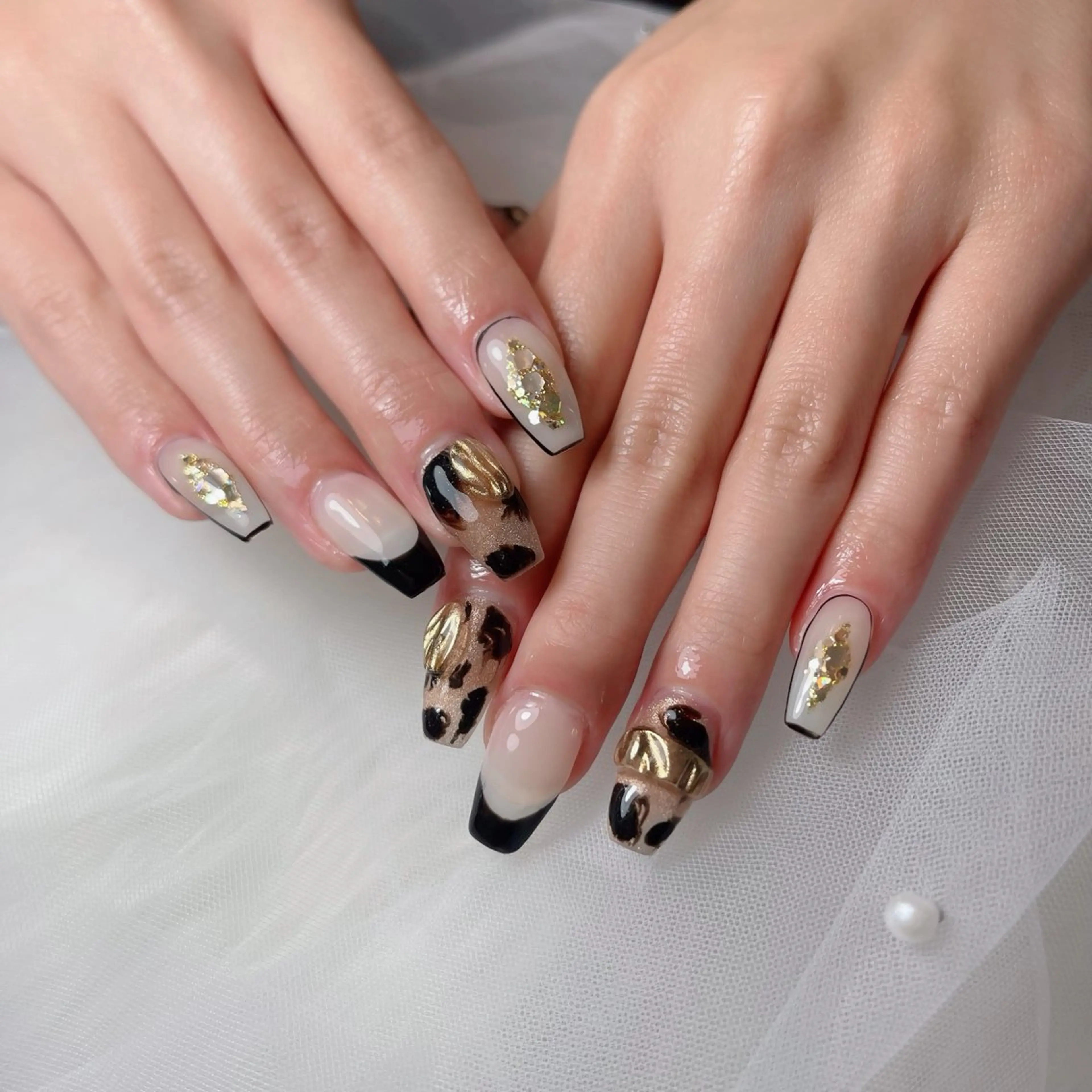 ネイル チークネイル フレンチネイル グラデーション キラキラネイル 韓国ネイル HIKARI HANA NAIL所属・HIKARIHANA NAILのネイルデザイン