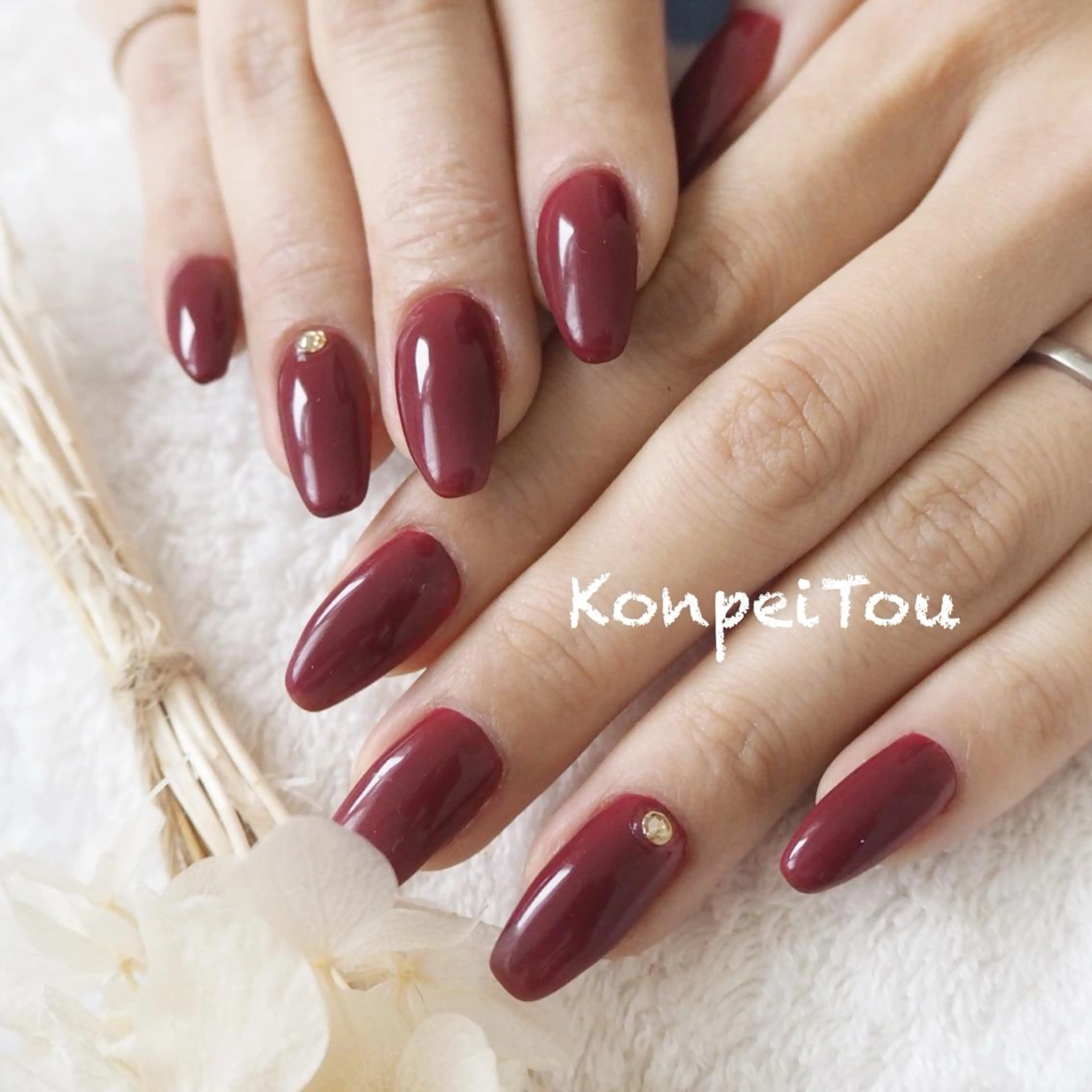 ネイル ボルドー ジェルネイル ワンカラーネイル パラジェル シンプルネイル おうちのネイルサロン　konpeiTou〜こんぺいとう〜所属・おうちのネイルサロン KonpeiTouのネイルデザイン