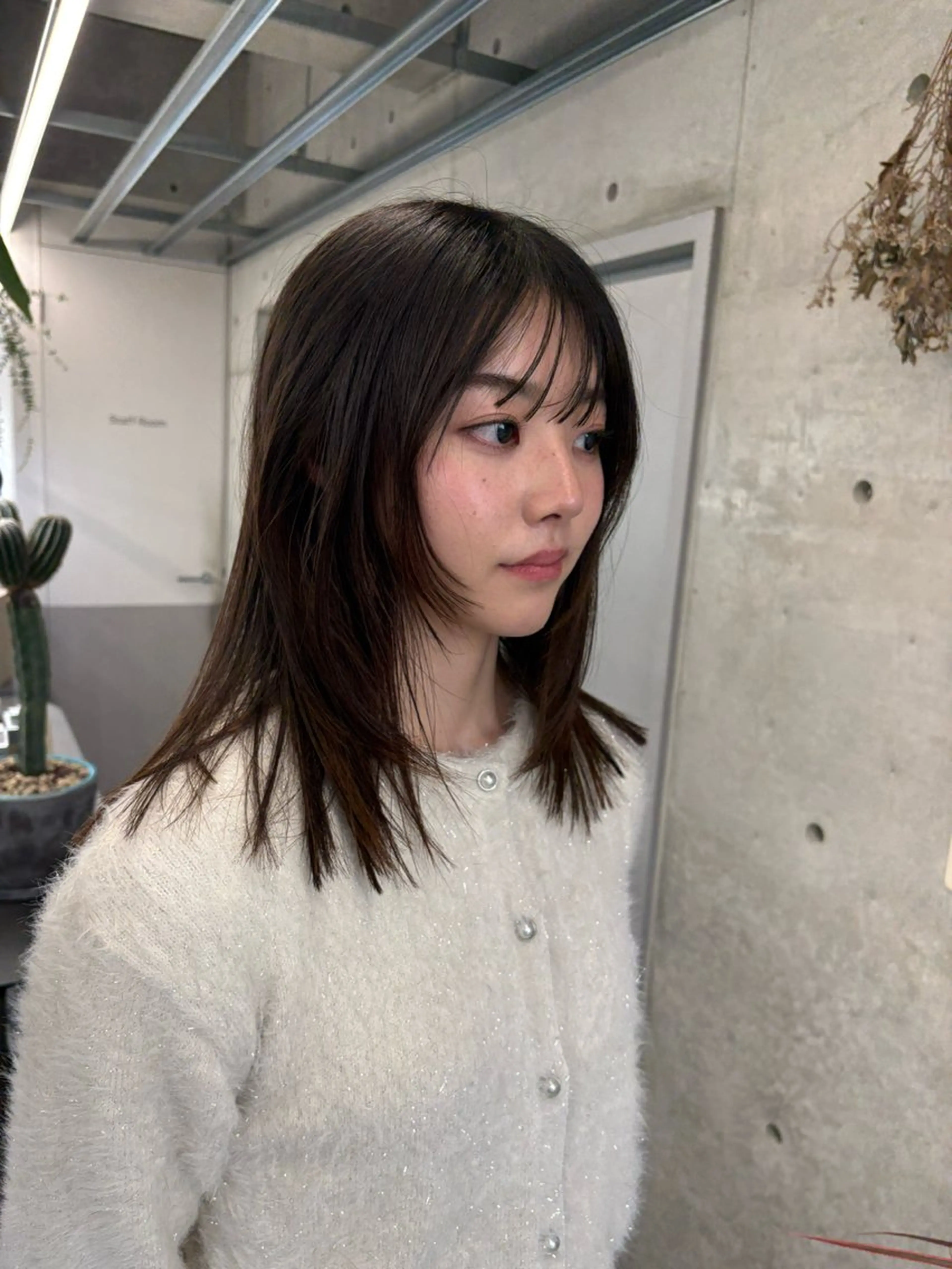 ミディアム フジイ トワのヘアスタイル