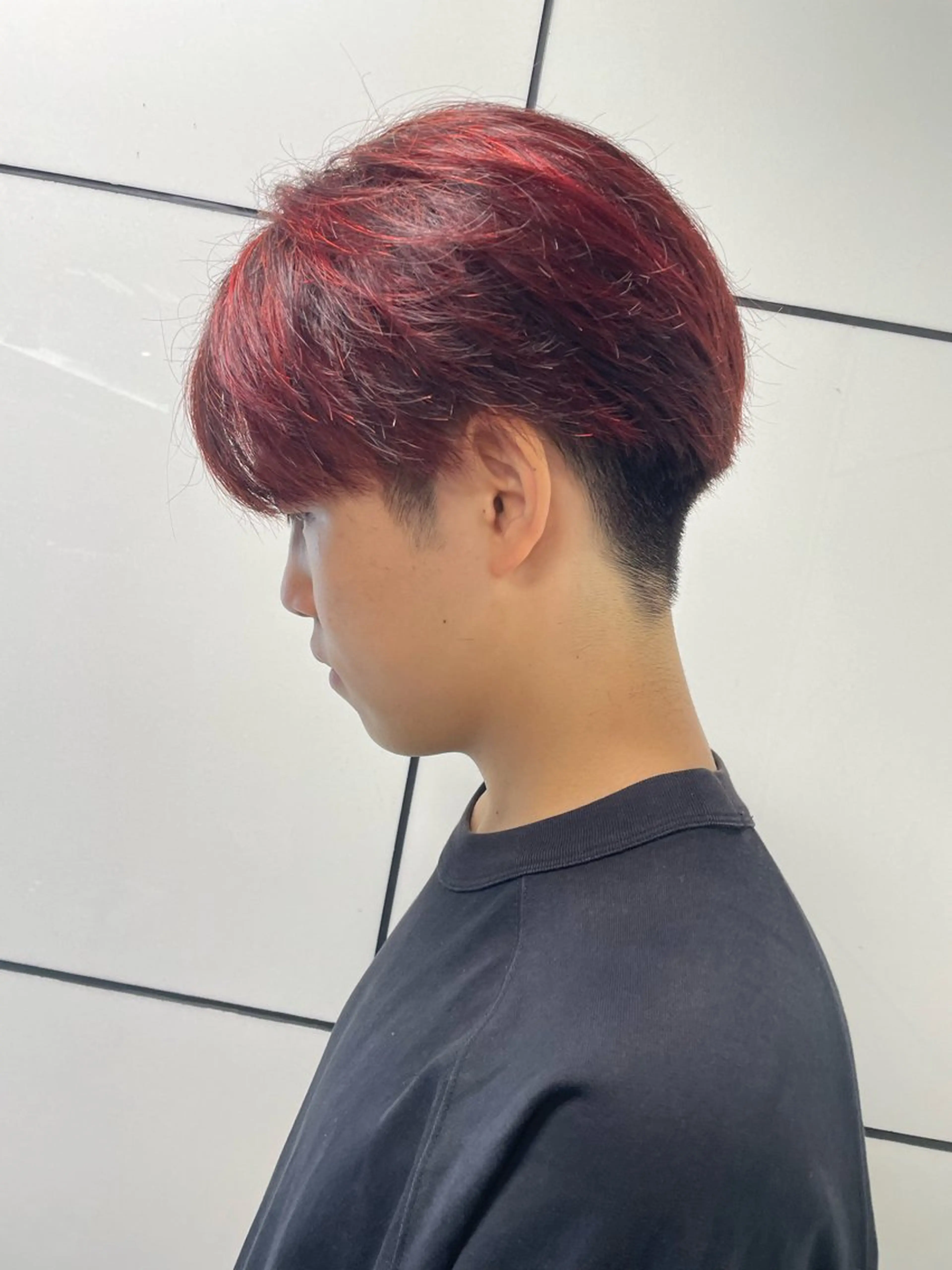 ショート カラー メンズ メンズブリーチ メンズハイトーン メンズインナーカラー ブリーチ ケアブリーチ Rei/ 縮毛矯正/ ハイライトカラー募集のヘアスタイル