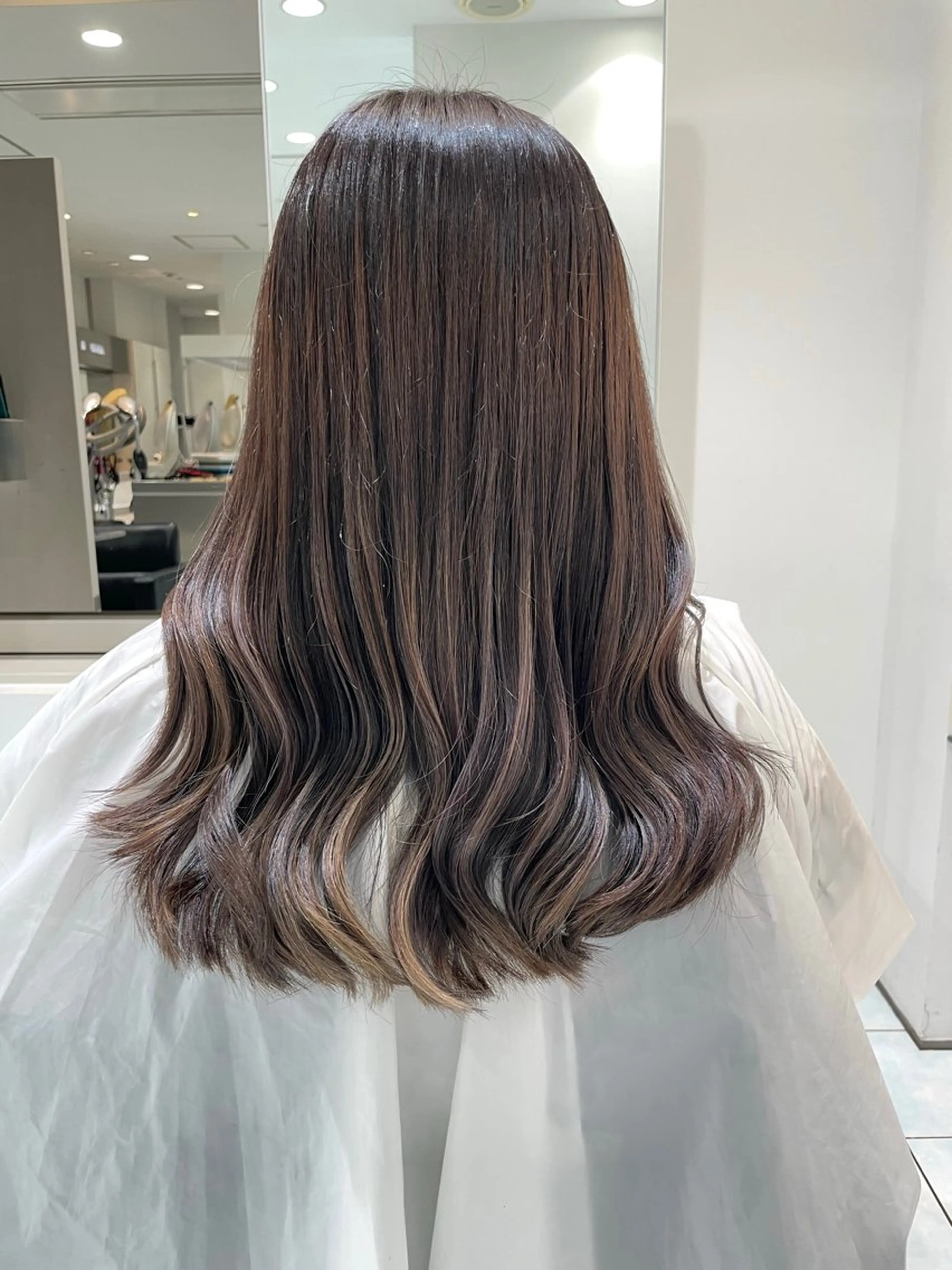 セミロング カラー 田中 志織のヘアスタイル