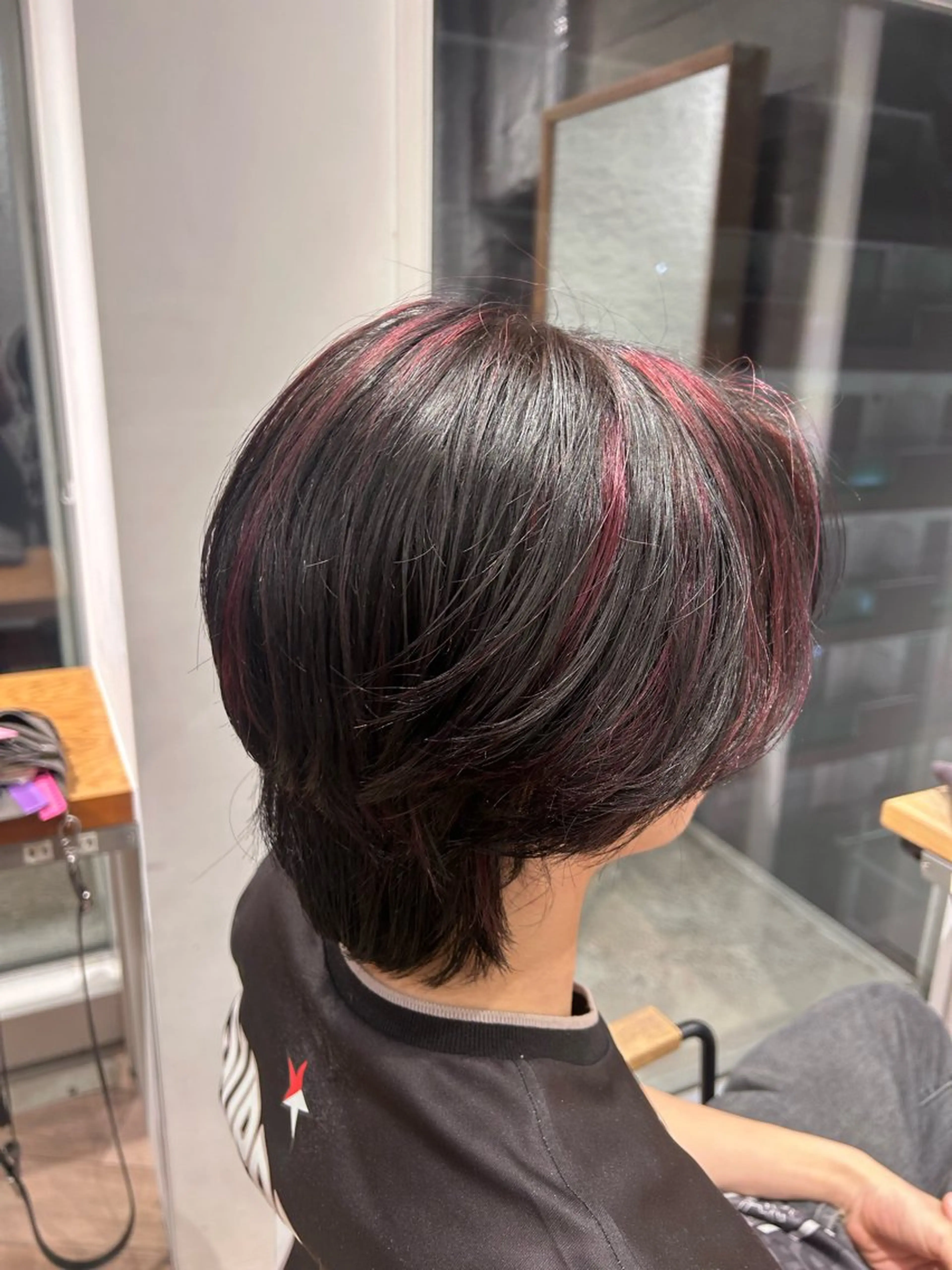ショート カラー トミオカ ノアのヘアスタイル